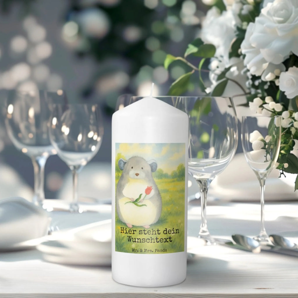 Personalisierte Kerze Chinchilla Blume Design Blockkerze Mit Namensdruck, Kerze Für Hochzeit Mit Namensgravur, Gastgeschenk Kerze Mit Namen, Personalisierte Kerze, Stabkerze Mit Gravur, Firmungskerze Mit Wunschname, Fair-Trade-Kerze Mit Namensgravur, Kommunionkerze Mit Namen, Stumpenkerze Mit Namensgravur, Andachtskerze Mit Namensgravur, Metall-Kerze Mit Namensgravur, Holz-Kerze Mit Namen, Weihnachtskerze Mit Namensgravur, Duftkerze Mit Namen, Grabkerze Mit Namensgravur, Trauerkerze Mit Namen, Teelicht Mit Namensdruck, Stearinkerze Mit Gravur, Tischkerze Mit Namensdruck, Kerzen-Set Mit Namensgravur, Kerze Mit Prägung Und Wunschname, Votivkerze Mit Wunschname, Gartenkerze Mit Namen, Glas-Kerze Mit Wunschname, Handgegossene Kerze Mit Namen, Osterkerze Mit Namen, Outdoor-Kerze Mit Namensgravur, Kerze Mit Namen, Tafelkerze Mit Wunschname, Schwimmkerze Mit Namen, Kerze Mit Spruch Und Namen, Streukerze Mit Namensdruck, Bio-Kerze Mit Wunschname, Gedenkkerze Mit Namen, LED-Kerze Mit Wunschname, Adventskerze Mit Wunschname, Sojawachskerze Mit Namensdruck, Kerze Für Geburtstag Mit Wunschname, Bienenwachskerze Mit Wunschname, Taufekerze Mit Namensgravur, Laternenkerze Mit Namensdruck, Handgemachte Kerze Mit Wunschname, Tiermotive, Gute Laune, lustige Sprüche, Tiere, Chinchillas, Büroalltag, Büro, Liebeskummer, Chinchilla, traurig sein, Kummer, Glücklichsein, Depressionen, Chaos