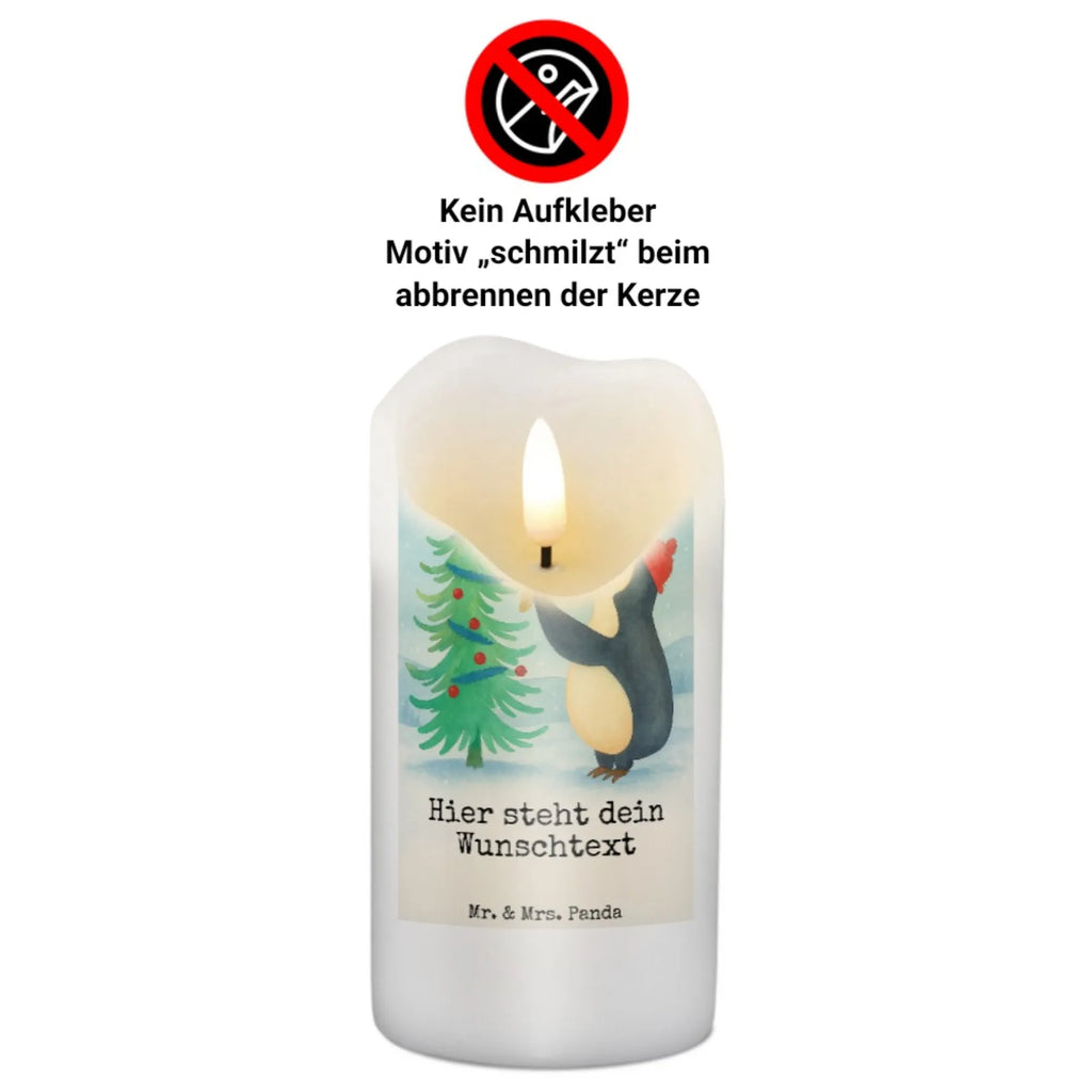Personalisierte Kerze Pinguin Weihnachtsbaum Design Streukerze Mit Namensdruck, Sojawachskerze Mit Namensdruck, Metall-Kerze Mit Namensgravur, Stumpenkerze Mit Namensgravur, Teelicht Mit Namensdruck, Handgegossene Kerze Mit Namen, Gastgeschenk Kerze Mit Namen, Kommunionkerze Mit Namen, Kerze Mit Namen, Stabkerze Mit Gravur, Outdoor-Kerze Mit Namensgravur, Taufekerze Mit Namensgravur, Personalisierte Kerze, Tafelkerze Mit Wunschname, Trauerkerze Mit Namen, Andachtskerze Mit Namensgravur, Kerzen-Set Mit Namensgravur, Gartenkerze Mit Namen, Grabkerze Mit Namensgravur, Osterkerze Mit Namen, Kerze Für Hochzeit Mit Namensgravur, Duftkerze Mit Namen, Stearinkerze Mit Gravur, Kerze Mit Prägung Und Wunschname, Kerze Mit Spruch Und Namen, Bienenwachskerze Mit Wunschname, Bio-Kerze Mit Wunschname, Blockkerze Mit Namensdruck, Handgemachte Kerze Mit Wunschname, Glas-Kerze Mit Wunschname, Schwimmkerze Mit Namen, Fair-Trade-Kerze Mit Namensgravur, Firmungskerze Mit Wunschname, Votivkerze Mit Wunschname, LED-Kerze Mit Wunschname, Adventskerze Mit Wunschname, Gedenkkerze Mit Namen, Laternenkerze Mit Namensdruck, Tischkerze Mit Namensdruck, Holz-Kerze Mit Namen, Kerze Für Geburtstag Mit Wunschname, Weihnachtskerze Mit Namensgravur, Winter, Weihnachten, Weihnachtsdeko, Nikolaus, Advent, Heiligabend, Wintermotiv, Pinguin