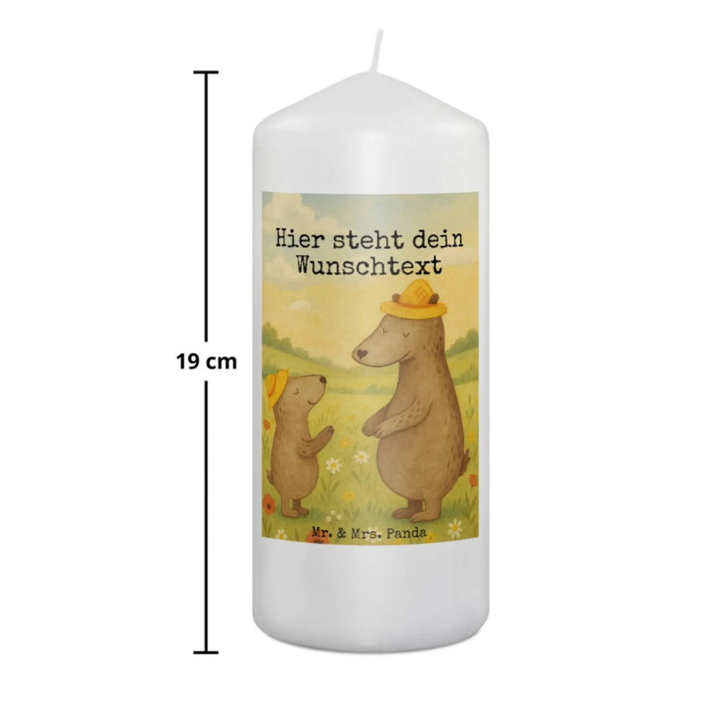 Personalisierte Kerze Bären mit Hut Design Adventskerze Mit Wunschname, Weihnachtskerze Mit Namensgravur, Duftkerze Mit Namen, Kerze Mit Namen, Blockkerze Mit Namensdruck, Tafelkerze Mit Wunschname, Osterkerze Mit Namen, LED-Kerze Mit Wunschname, Kerze Mit Spruch Und Namen, Laternenkerze Mit Namensdruck, Fair-Trade-Kerze Mit Namensgravur, Andachtskerze Mit Namensgravur, Taufekerze Mit Namensgravur, Personalisierte Kerze, Trauerkerze Mit Namen, Glas-Kerze Mit Wunschname, Schwimmkerze Mit Namen, Holz-Kerze Mit Namen, Votivkerze Mit Wunschname, Handgegossene Kerze Mit Namen, Kerze Mit Prägung Und Wunschname, Gedenkkerze Mit Namen, Stumpenkerze Mit Namensgravur, Gartenkerze Mit Namen, Kerze Für Geburtstag Mit Wunschname, Grabkerze Mit Namensgravur, Kommunionkerze Mit Namen, Gastgeschenk Kerze Mit Namen, Tischkerze Mit Namensdruck, Kerzen-Set Mit Namensgravur, Firmungskerze Mit Wunschname, Sojawachskerze Mit Namensdruck, Stearinkerze Mit Gravur, Bienenwachskerze Mit Wunschname, Teelicht Mit Namensdruck, Outdoor-Kerze Mit Namensgravur, Handgemachte Kerze Mit Wunschname, Streukerze Mit Namensdruck, Metall-Kerze Mit Namensgravur, Stabkerze Mit Gravur, Kerze Für Hochzeit Mit Namensgravur, Bio-Kerze Mit Wunschname, Familie, Vatertag, Muttertag, Bruder, Schwester, Mama, Papa, Oma, Opa, Bär, Daddy, Vorbild, Vater-Sohn, Vater, Family, Kind, Paps, Bären, Papi, Lieblingsmensch, Söhne, Dad, Kinder, Sohn