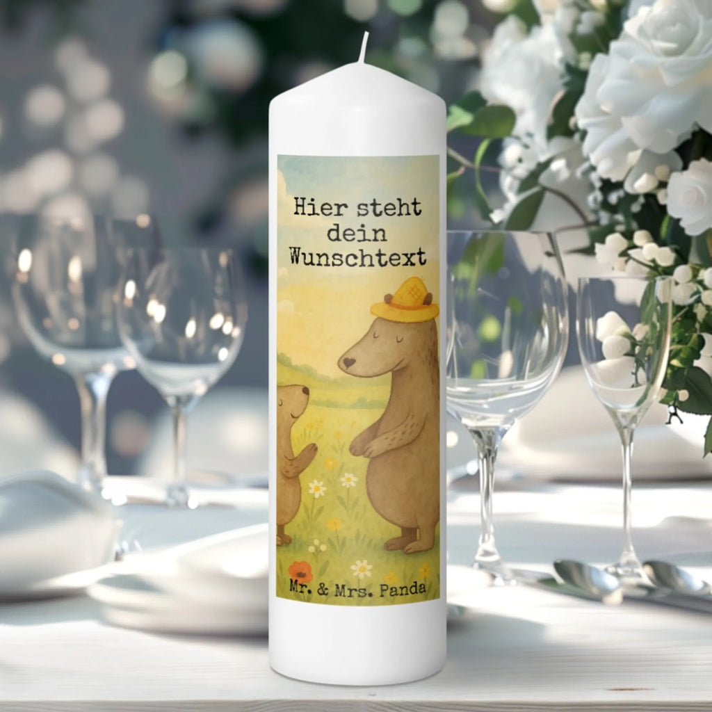 Personalisierte Kerze Bären mit Hut Design Adventskerze Mit Wunschname, Weihnachtskerze Mit Namensgravur, Duftkerze Mit Namen, Kerze Mit Namen, Blockkerze Mit Namensdruck, Tafelkerze Mit Wunschname, Osterkerze Mit Namen, LED-Kerze Mit Wunschname, Kerze Mit Spruch Und Namen, Laternenkerze Mit Namensdruck, Fair-Trade-Kerze Mit Namensgravur, Andachtskerze Mit Namensgravur, Taufekerze Mit Namensgravur, Personalisierte Kerze, Trauerkerze Mit Namen, Glas-Kerze Mit Wunschname, Schwimmkerze Mit Namen, Holz-Kerze Mit Namen, Votivkerze Mit Wunschname, Handgegossene Kerze Mit Namen, Kerze Mit Prägung Und Wunschname, Gedenkkerze Mit Namen, Stumpenkerze Mit Namensgravur, Gartenkerze Mit Namen, Kerze Für Geburtstag Mit Wunschname, Grabkerze Mit Namensgravur, Kommunionkerze Mit Namen, Gastgeschenk Kerze Mit Namen, Tischkerze Mit Namensdruck, Kerzen-Set Mit Namensgravur, Firmungskerze Mit Wunschname, Sojawachskerze Mit Namensdruck, Stearinkerze Mit Gravur, Bienenwachskerze Mit Wunschname, Teelicht Mit Namensdruck, Outdoor-Kerze Mit Namensgravur, Handgemachte Kerze Mit Wunschname, Streukerze Mit Namensdruck, Metall-Kerze Mit Namensgravur, Stabkerze Mit Gravur, Kerze Für Hochzeit Mit Namensgravur, Bio-Kerze Mit Wunschname, Familie, Vatertag, Muttertag, Bruder, Schwester, Mama, Papa, Oma, Opa, Bär, Daddy, Vorbild, Vater-Sohn, Vater, Family, Kind, Paps, Bären, Papi, Lieblingsmensch, Söhne, Dad, Kinder, Sohn