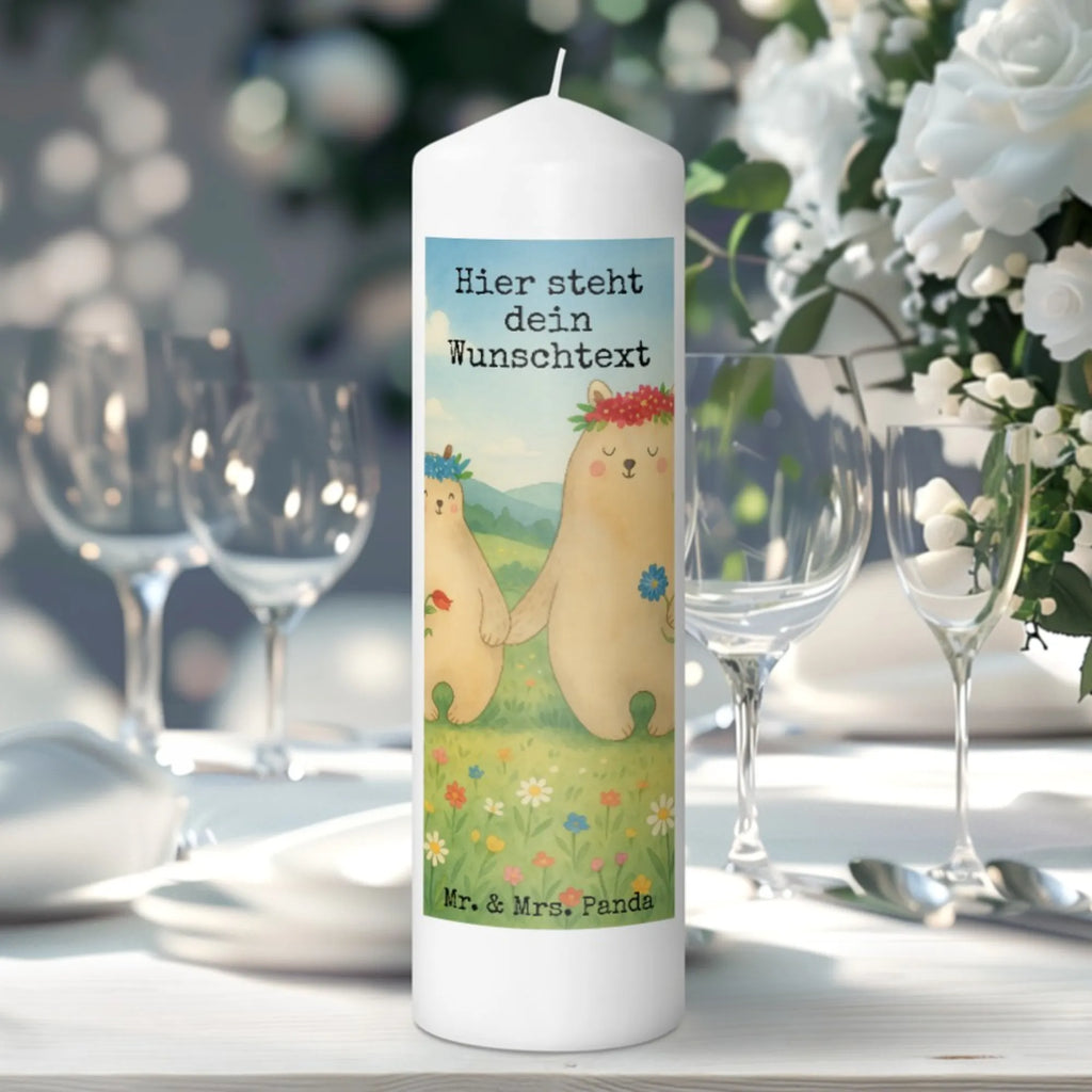 Personalisierte Kerze Bären mit Blumenkranz Design Tafelkerze Mit Wunschname, Osterkerze Mit Namen, Duftkerze Mit Namen, Stumpenkerze Mit Namensgravur, Metall-Kerze Mit Namensgravur, Kerze Mit Namen, Votivkerze Mit Wunschname, Stearinkerze Mit Gravur, Adventskerze Mit Wunschname, Stabkerze Mit Gravur, Gastgeschenk Kerze Mit Namen, Teelicht Mit Namensdruck, Trauerkerze Mit Namen, Andachtskerze Mit Namensgravur, Bienenwachskerze Mit Wunschname, Kerzen-Set Mit Namensgravur, LED-Kerze Mit Wunschname, Fair-Trade-Kerze Mit Namensgravur, Laternenkerze Mit Namensdruck, Handgemachte Kerze Mit Wunschname, Tischkerze Mit Namensdruck, Kerze Mit Prägung Und Wunschname, Gartenkerze Mit Namen, Taufekerze Mit Namensgravur, Glas-Kerze Mit Wunschname, Weihnachtskerze Mit Namensgravur, Blockkerze Mit Namensdruck, Firmungskerze Mit Wunschname, Bio-Kerze Mit Wunschname, Kerze Für Hochzeit Mit Namensgravur, Kerze Für Geburtstag Mit Wunschname, Sojawachskerze Mit Namensdruck, Streukerze Mit Namensdruck, Personalisierte Kerze, Holz-Kerze Mit Namen, Kerze Mit Spruch Und Namen, Schwimmkerze Mit Namen, Kommunionkerze Mit Namen, Grabkerze Mit Namensgravur, Outdoor-Kerze Mit Namensgravur, Handgegossene Kerze Mit Namen, Gedenkkerze Mit Namen, Familie, Vatertag, Muttertag, Bruder, Schwester, Mama, Papa, Oma, Opa, Family, Kinder, Bären, Mutter, Kind, Geschenk Mama. Muttertag, Mami, beste Mutter, Lieblingsmama, Bär, weltbeste Mama, Mutti, Töchter, Vorbild, Lieblingsmensch, Tochter