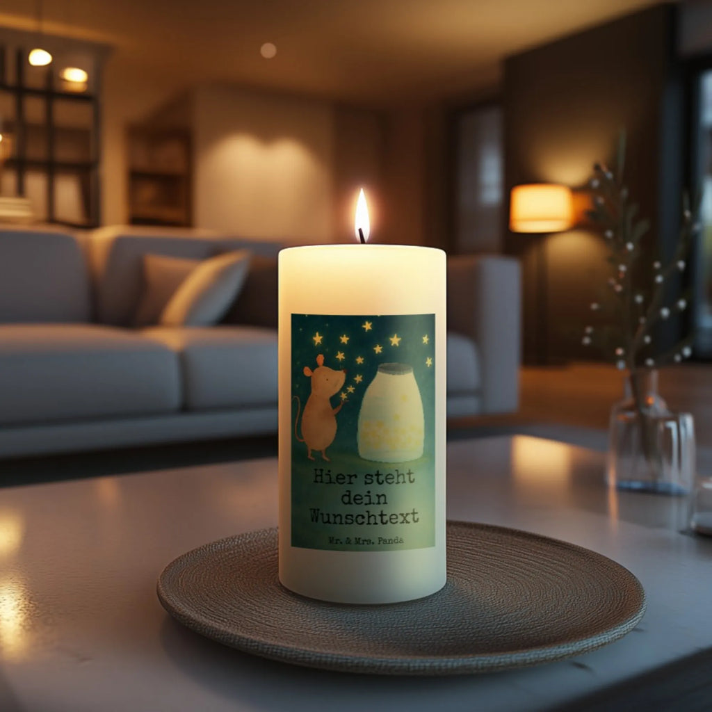 Personalisierte Kerze Maus Sterne Design Metall-Kerze Mit Namensgravur, Fair-Trade-Kerze Mit Namensgravur, Laternenkerze Mit Namensdruck, Duftkerze Mit Namen, Kerze Für Geburtstag Mit Wunschname, Adventskerze Mit Wunschname, Teelicht Mit Namensdruck, Osterkerze Mit Namen, Handgemachte Kerze Mit Wunschname, Blockkerze Mit Namensdruck, Tafelkerze Mit Wunschname, Weihnachtskerze Mit Namensgravur, Holz-Kerze Mit Namen, Gedenkkerze Mit Namen, Sojawachskerze Mit Namensdruck, Tischkerze Mit Namensdruck, Trauerkerze Mit Namen, Stabkerze Mit Gravur, Personalisierte Kerze, Firmungskerze Mit Wunschname, Kerze Für Hochzeit Mit Namensgravur, Bienenwachskerze Mit Wunschname, Glas-Kerze Mit Wunschname, Kerze Mit Namen, Kerzen-Set Mit Namensgravur, Kommunionkerze Mit Namen, Schwimmkerze Mit Namen, Handgegossene Kerze Mit Namen, Outdoor-Kerze Mit Namensgravur, Taufekerze Mit Namensgravur, Gastgeschenk Kerze Mit Namen, Stearinkerze Mit Gravur, Andachtskerze Mit Namensgravur, Kerze Mit Spruch Und Namen, Votivkerze Mit Wunschname, Bio-Kerze Mit Wunschname, Gartenkerze Mit Namen, Grabkerze Mit Namensgravur, Streukerze Mit Namensdruck, Stumpenkerze Mit Namensgravur, Kerze Mit Prägung Und Wunschname, LED-Kerze Mit Wunschname, Tiermotive, Gute Laune, lustige Sprüche, Tiere, Kindergeburtstag, Hoffnung, Wunsch, Taufgeschenk, Geburt, Geburtstag, Träume, Kind, Sterne, Schwangerschaft, Maus, erstes Kind, Taufe