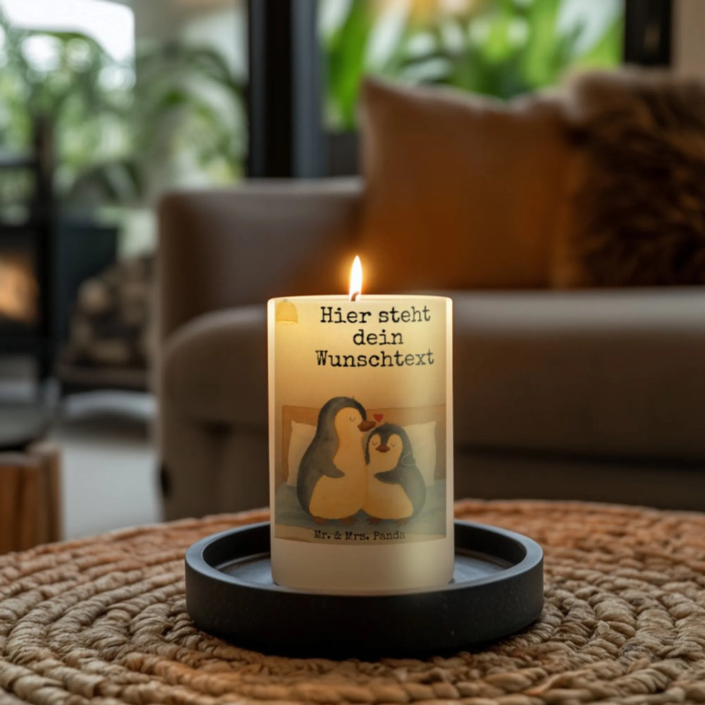 Personalisierte Kerze Pinguine Einschlafen Design LED-Kerze Mit Wunschname, Metall-Kerze Mit Namensgravur, Teelicht Mit Namensdruck, Schwimmkerze Mit Namen, Osterkerze Mit Namen, Blockkerze Mit Namensdruck, Gastgeschenk Kerze Mit Namen, Trauerkerze Mit Namen, Kerze Mit Prägung Und Wunschname, Gedenkkerze Mit Namen, Holz-Kerze Mit Namen, Adventskerze Mit Wunschname, Weihnachtskerze Mit Namensgravur, Kommunionkerze Mit Namen, Personalisierte Kerze, Kerze Für Geburtstag Mit Wunschname, Tafelkerze Mit Wunschname, Kerze Für Hochzeit Mit Namensgravur, Bio-Kerze Mit Wunschname, Outdoor-Kerze Mit Namensgravur, Firmungskerze Mit Wunschname, Duftkerze Mit Namen, Tischkerze Mit Namensdruck, Kerzen-Set Mit Namensgravur, Glas-Kerze Mit Wunschname, Kerze Mit Namen, Handgegossene Kerze Mit Namen, Taufekerze Mit Namensgravur, Handgemachte Kerze Mit Wunschname, Fair-Trade-Kerze Mit Namensgravur, Streukerze Mit Namensdruck, Bienenwachskerze Mit Wunschname, Sojawachskerze Mit Namensdruck, Stearinkerze Mit Gravur, Andachtskerze Mit Namensgravur, Laternenkerze Mit Namensdruck, Grabkerze Mit Namensgravur, Votivkerze Mit Wunschname, Kerze Mit Spruch Und Namen, Gartenkerze Mit Namen, Stumpenkerze Mit Namensgravur, Stabkerze Mit Gravur, Liebe, Partner, Freund, Freundin, Ehemann, Ehefrau, Heiraten, Verlobung, Heiratsantrag, Liebesgeschenk, Jahrestag, Hocheitstag, Mitbringsel, Liebesbeweis, für Männer, für Ehemann, Geschenk für Partner, Geschenk für Frauen, Geschenk für Freundin, Hochzeitstag, Valentinstag