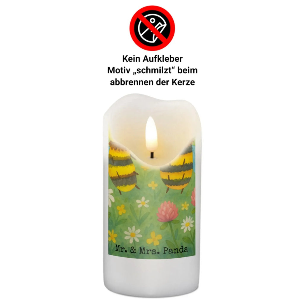 Personalisierte Kerze Biene Verliebt Design Kerze Mit Namen, Schwimmkerze Mit Namen, Weihnachtskerze Mit Namensgravur, Kerze Mit Spruch Und Namen, Stearinkerze Mit Gravur, Kerze Für Hochzeit Mit Namensgravur, Glas-Kerze Mit Wunschname, Metall-Kerze Mit Namensgravur, LED-Kerze Mit Wunschname, Stabkerze Mit Gravur, Kerze Mit Prägung Und Wunschname, Trauerkerze Mit Namen, Osterkerze Mit Namen, Duftkerze Mit Namen, Kommunionkerze Mit Namen, Streukerze Mit Namensdruck, Bienenwachskerze Mit Wunschname, Grabkerze Mit Namensgravur, Handgemachte Kerze Mit Wunschname, Teelicht Mit Namensdruck, Gartenkerze Mit Namen, Fair-Trade-Kerze Mit Namensgravur, Sojawachskerze Mit Namensdruck, Handgegossene Kerze Mit Namen, Kerze Für Geburtstag Mit Wunschname, Tischkerze Mit Namensdruck, Gastgeschenk Kerze Mit Namen, Adventskerze Mit Wunschname, Andachtskerze Mit Namensgravur, Stumpenkerze Mit Namensgravur, Bio-Kerze Mit Wunschname, Firmungskerze Mit Wunschname, Kerzen-Set Mit Namensgravur, Gedenkkerze Mit Namen, Personalisierte Kerze, Votivkerze Mit Wunschname, Tafelkerze Mit Wunschname, Blockkerze Mit Namensdruck, Outdoor-Kerze Mit Namensgravur, Taufekerze Mit Namensgravur, Holz-Kerze Mit Namen, Laternenkerze Mit Namensdruck, Biene, Wespe, Hummel