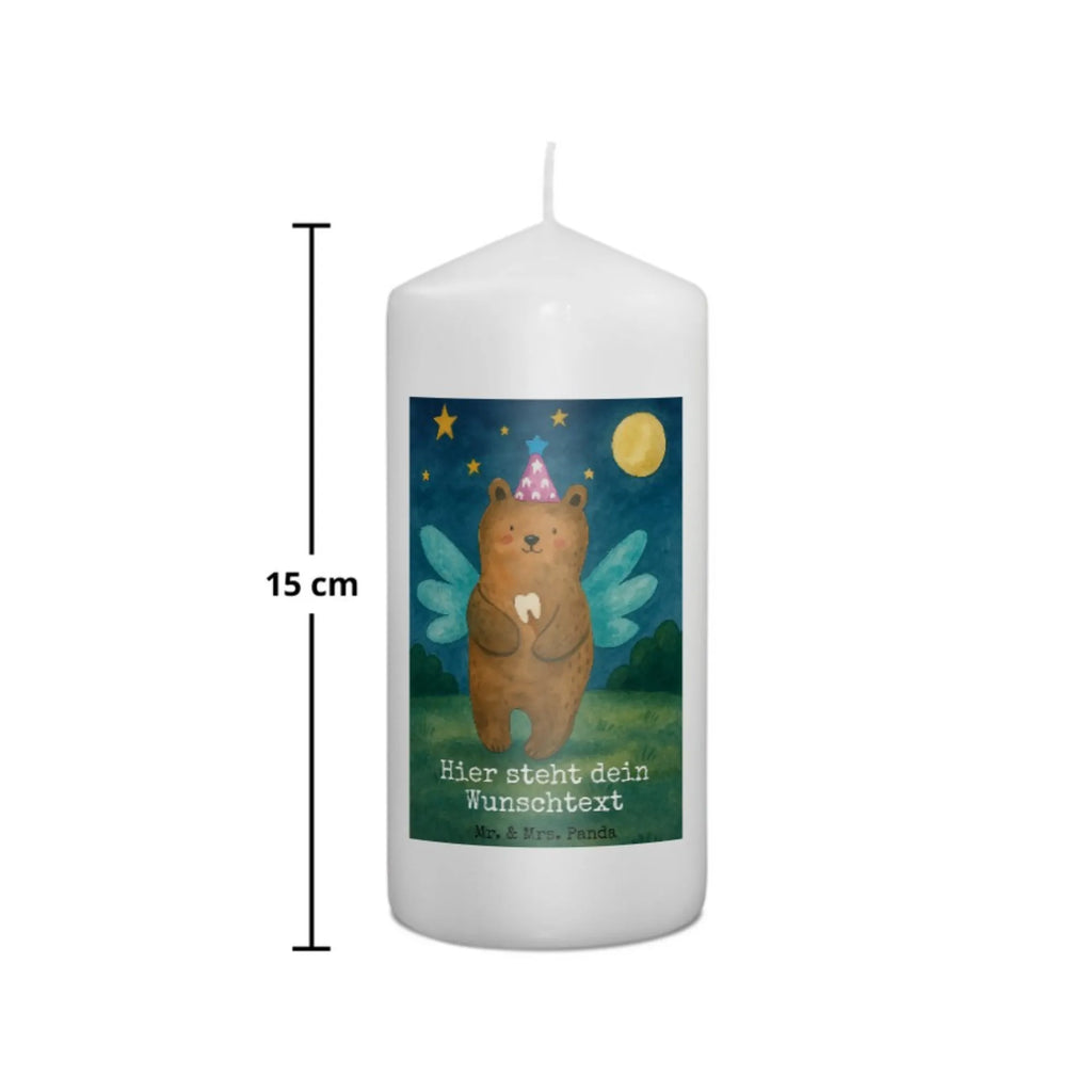 Personalisierte Kerze Bär Zahnfee Design Kerze Mit Namen, Handgegossene Kerze Mit Namen, Teelicht Mit Namensdruck, Gastgeschenk Kerze Mit Namen, Holz-Kerze Mit Namen, Sojawachskerze Mit Namensdruck, Kerze Für Geburtstag Mit Wunschname, Outdoor-Kerze Mit Namensgravur, Stabkerze Mit Gravur, Laternenkerze Mit Namensdruck, Kerzen-Set Mit Namensgravur, Metall-Kerze Mit Namensgravur, Firmungskerze Mit Wunschname, Kerze Mit Prägung Und Wunschname, Gartenkerze Mit Namen, Taufekerze Mit Namensgravur, Osterkerze Mit Namen, Stumpenkerze Mit Namensgravur, Fair-Trade-Kerze Mit Namensgravur, Bienenwachskerze Mit Wunschname, Kerze Für Hochzeit Mit Namensgravur, Schwimmkerze Mit Namen, Tischkerze Mit Namensdruck, Kommunionkerze Mit Namen, Gedenkkerze Mit Namen, Duftkerze Mit Namen, Stearinkerze Mit Gravur, Weihnachtskerze Mit Namensgravur, Kerze Mit Spruch Und Namen, Andachtskerze Mit Namensgravur, Bio-Kerze Mit Wunschname, Personalisierte Kerze, Handgemachte Kerze Mit Wunschname, Tafelkerze Mit Wunschname, Glas-Kerze Mit Wunschname, Adventskerze Mit Wunschname, Streukerze Mit Namensdruck, LED-Kerze Mit Wunschname, Blockkerze Mit Namensdruck, Trauerkerze Mit Namen, Grabkerze Mit Namensgravur, Votivkerze Mit Wunschname, Bär, Teddy, Teddybär, Fee, Milchzahn, Erster Zahn, Zahnfee