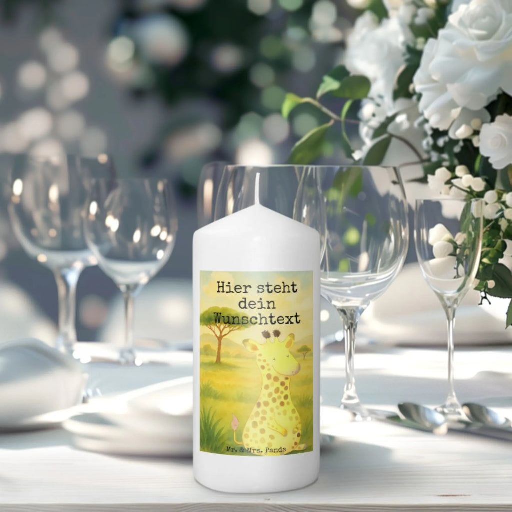 Personalisierte Kerze Giraffe Zufrieden Design Votivkerze Mit Wunschname, Bio-Kerze Mit Wunschname, Kommunionkerze Mit Namen, Firmungskerze Mit Wunschname, Laternenkerze Mit Namensdruck, Duftkerze Mit Namen, Kerze Mit Prägung Und Wunschname, Kerze Mit Spruch Und Namen, Glas-Kerze Mit Wunschname, Metall-Kerze Mit Namensgravur, Kerze Für Hochzeit Mit Namensgravur, Trauerkerze Mit Namen, Kerzen-Set Mit Namensgravur, Stabkerze Mit Gravur, Kerze Mit Namen, Andachtskerze Mit Namensgravur, Streukerze Mit Namensdruck, Stumpenkerze Mit Namensgravur, Stearinkerze Mit Gravur, Tischkerze Mit Namensdruck, Osterkerze Mit Namen, Handgegossene Kerze Mit Namen, Blockkerze Mit Namensdruck, Grabkerze Mit Namensgravur, Sojawachskerze Mit Namensdruck, Gartenkerze Mit Namen, Fair-Trade-Kerze Mit Namensgravur, Tafelkerze Mit Wunschname, LED-Kerze Mit Wunschname, Bienenwachskerze Mit Wunschname, Holz-Kerze Mit Namen, Schwimmkerze Mit Namen, Teelicht Mit Namensdruck, Handgemachte Kerze Mit Wunschname, Gedenkkerze Mit Namen, Adventskerze Mit Wunschname, Outdoor-Kerze Mit Namensgravur, Personalisierte Kerze, Weihnachtskerze Mit Namensgravur, Gastgeschenk Kerze Mit Namen, Kerze Für Geburtstag Mit Wunschname, Taufekerze Mit Namensgravur, Afrika, Wildtiere, Giraffe, Zufrieden, Glück, Abenteuer