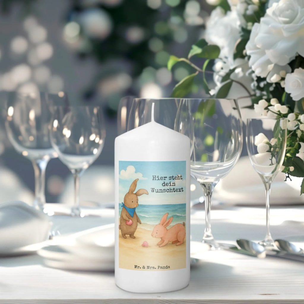 Personalisierte Kerze Hasen Muschel Design Fair-Trade-Kerze Mit Namensgravur, Handgegossene Kerze Mit Namen, Bienenwachskerze Mit Wunschname, Kerzen-Set Mit Namensgravur, LED-Kerze Mit Wunschname, Trauerkerze Mit Namen, Weihnachtskerze Mit Namensgravur, Kerze Mit Spruch Und Namen, Laternenkerze Mit Namensdruck, Osterkerze Mit Namen, Teelicht Mit Namensdruck, Gedenkkerze Mit Namen, Kerze Mit Namen, Duftkerze Mit Namen, Outdoor-Kerze Mit Namensgravur, Kerze Für Geburtstag Mit Wunschname, Blockkerze Mit Namensdruck, Kerze Mit Prägung Und Wunschname, Stabkerze Mit Gravur, Kerze Für Hochzeit Mit Namensgravur, Votivkerze Mit Wunschname, Tafelkerze Mit Wunschname, Tischkerze Mit Namensdruck, Gartenkerze Mit Namen, Andachtskerze Mit Namensgravur, Metall-Kerze Mit Namensgravur, Stearinkerze Mit Gravur, Firmungskerze Mit Wunschname, Adventskerze Mit Wunschname, Sojawachskerze Mit Namensdruck, Personalisierte Kerze, Kommunionkerze Mit Namen, Gastgeschenk Kerze Mit Namen, Grabkerze Mit Namensgravur, Bio-Kerze Mit Wunschname, Streukerze Mit Namensdruck, Stumpenkerze Mit Namensgravur, Schwimmkerze Mit Namen, Holz-Kerze Mit Namen, Taufekerze Mit Namensgravur, Handgemachte Kerze Mit Wunschname, Glas-Kerze Mit Wunschname, Familie, Vatertag, Muttertag, Bruder, Schwester, Mama, Papa, Oma, Opa, Muscheln, Meer, Freundin, Hasen, beste Freundin, Freundinnen, Muscheln sammeln, BFF, best friends