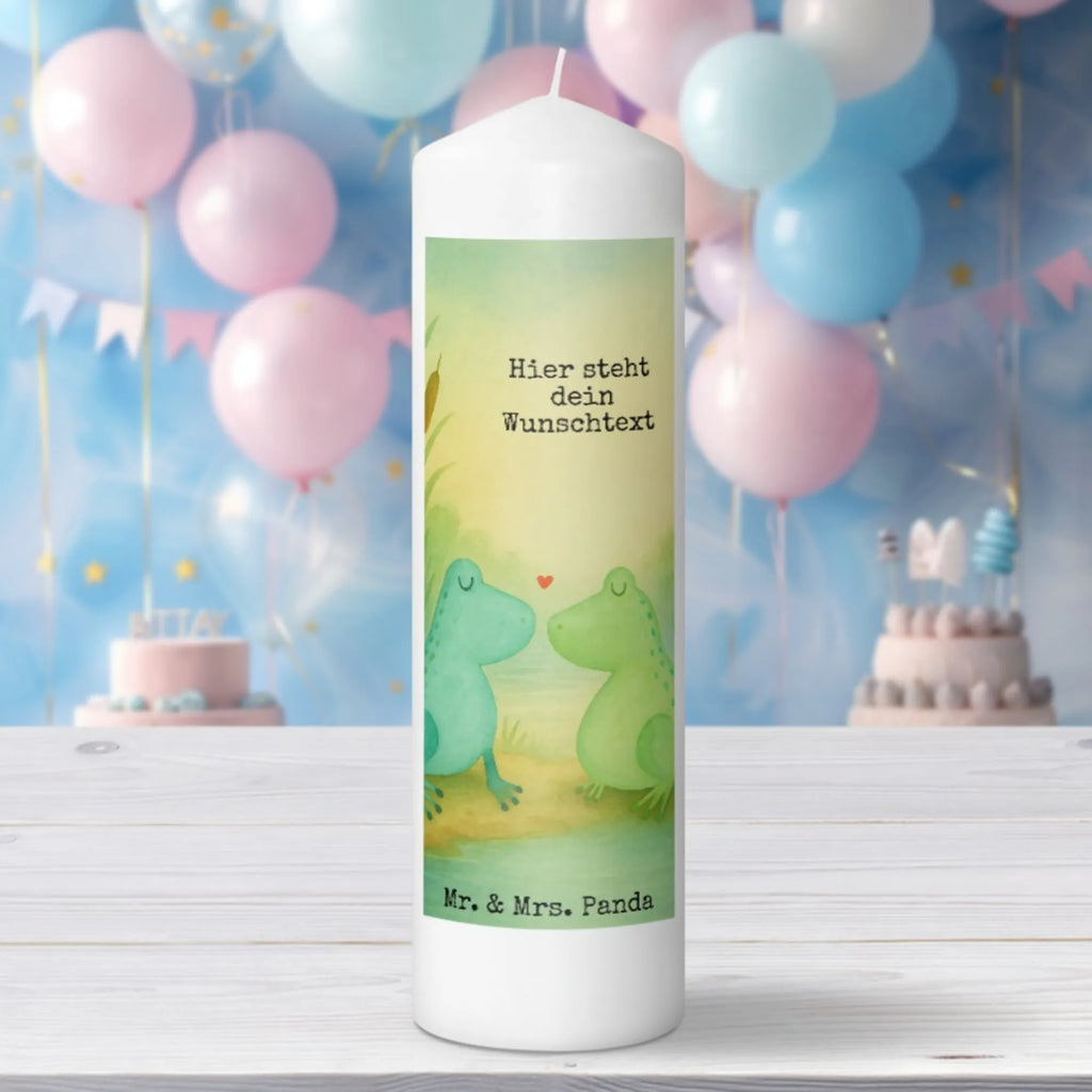 Personalisierte Kerze Frosch Liebe Design Votivkerze Mit Wunschname, Laternenkerze Mit Namensdruck, Kerze Mit Spruch Und Namen, Gedenkkerze Mit Namen, Blockkerze Mit Namensdruck, Tischkerze Mit Namensdruck, Duftkerze Mit Namen, Streukerze Mit Namensdruck, Handgegossene Kerze Mit Namen, Bienenwachskerze Mit Wunschname, Grabkerze Mit Namensgravur, Adventskerze Mit Wunschname, Bio-Kerze Mit Wunschname, Fair-Trade-Kerze Mit Namensgravur, Metall-Kerze Mit Namensgravur, Stearinkerze Mit Gravur, Glas-Kerze Mit Wunschname, Weihnachtskerze Mit Namensgravur, Outdoor-Kerze Mit Namensgravur, Holz-Kerze Mit Namen, Stumpenkerze Mit Namensgravur, Kommunionkerze Mit Namen, Andachtskerze Mit Namensgravur, Sojawachskerze Mit Namensdruck, Personalisierte Kerze, Gastgeschenk Kerze Mit Namen, Kerze Mit Namen, Kerze Für Hochzeit Mit Namensgravur, Handgemachte Kerze Mit Wunschname, Osterkerze Mit Namen, Gartenkerze Mit Namen, Taufekerze Mit Namensgravur, Teelicht Mit Namensdruck, Kerze Für Geburtstag Mit Wunschname, Kerze Mit Prägung Und Wunschname, LED-Kerze Mit Wunschname, Trauerkerze Mit Namen, Firmungskerze Mit Wunschname, Schwimmkerze Mit Namen, Stabkerze Mit Gravur, Tafelkerze Mit Wunschname, Kerzen-Set Mit Namensgravur, Liebe, Partner, Freund, Freundin, Ehemann, Ehefrau, Heiraten, Verlobung, Heiratsantrag, Liebesgeschenk, Jahrestag, Hocheitstag, Geschenk Freundin, Frosch, Verliebt, Hochzeitstag, Verlobt, Liebesbeweis, Geschenk Freund, Geschenk Hochzeit, Verheiratet, Frösche, Froschkönig, Fröschchen
