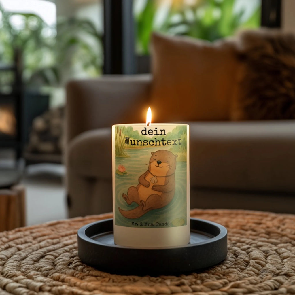 Personalisierte Kerze Otter Muschel Design Gedenkkerze Mit Namen, Handgegossene Kerze Mit Namen, Kerze Mit Namen, Bio-Kerze Mit Wunschname, Glas-Kerze Mit Wunschname, Votivkerze Mit Wunschname, Outdoor-Kerze Mit Namensgravur, Handgemachte Kerze Mit Wunschname, Duftkerze Mit Namen, Kerzen-Set Mit Namensgravur, Stumpenkerze Mit Namensgravur, Kerze Für Hochzeit Mit Namensgravur, Bienenwachskerze Mit Wunschname, Teelicht Mit Namensdruck, LED-Kerze Mit Wunschname, Kerze Für Geburtstag Mit Wunschname, Trauerkerze Mit Namen, Metall-Kerze Mit Namensgravur, Streukerze Mit Namensdruck, Gartenkerze Mit Namen, Stabkerze Mit Gravur, Laternenkerze Mit Namensdruck, Kerze Mit Prägung Und Wunschname, Fair-Trade-Kerze Mit Namensgravur, Grabkerze Mit Namensgravur, Osterkerze Mit Namen, Holz-Kerze Mit Namen, Andachtskerze Mit Namensgravur, Weihnachtskerze Mit Namensgravur, Sojawachskerze Mit Namensdruck, Blockkerze Mit Namensdruck, Firmungskerze Mit Wunschname, Kommunionkerze Mit Namen, Personalisierte Kerze, Adventskerze Mit Wunschname, Tafelkerze Mit Wunschname, Gastgeschenk Kerze Mit Namen, Schwimmkerze Mit Namen, Tischkerze Mit Namensdruck, Stearinkerze Mit Gravur, Taufekerze Mit Namensgravur, Kerze Mit Spruch Und Namen, Otter, Fischotter, Seeotter, Büro, träumen, Otterliebe, grübeln, Tagträumen, Motivation