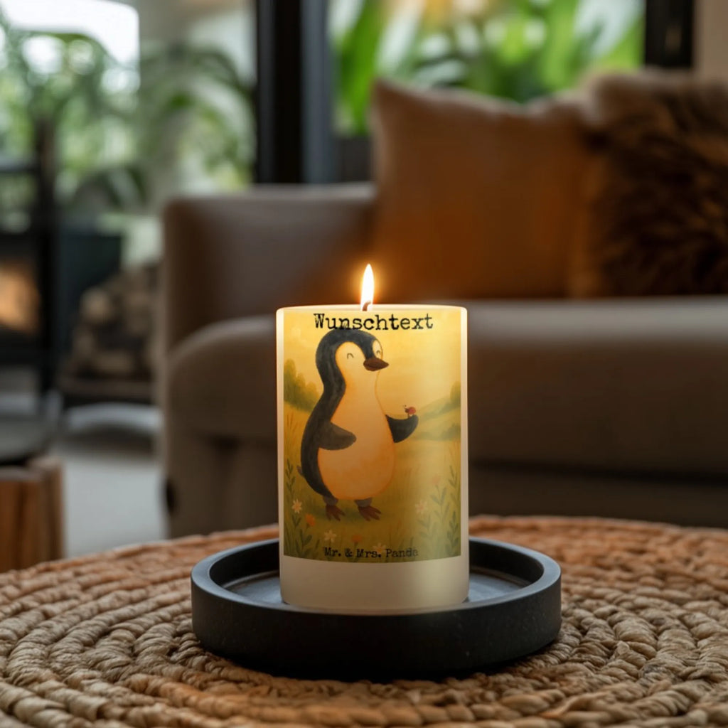 Personalisierte Kerze Pinguin Marienkäfer Design Stumpenkerze Mit Namensgravur, Weihnachtskerze Mit Namensgravur, Kerze Mit Spruch Und Namen, Adventskerze Mit Wunschname, Blockkerze Mit Namensdruck, Schwimmkerze Mit Namen, Grabkerze Mit Namensgravur, Glas-Kerze Mit Wunschname, Kerzen-Set Mit Namensgravur, Bio-Kerze Mit Wunschname, Votivkerze Mit Wunschname, Tafelkerze Mit Wunschname, Kommunionkerze Mit Namen, Firmungskerze Mit Wunschname, Osterkerze Mit Namen, Handgemachte Kerze Mit Wunschname, Fair-Trade-Kerze Mit Namensgravur, Kerze Mit Prägung Und Wunschname, Streukerze Mit Namensdruck, Andachtskerze Mit Namensgravur, Gartenkerze Mit Namen, Personalisierte Kerze, Gedenkkerze Mit Namen, Stabkerze Mit Gravur, LED-Kerze Mit Wunschname, Kerze Für Geburtstag Mit Wunschname, Sojawachskerze Mit Namensdruck, Stearinkerze Mit Gravur, Kerze Für Hochzeit Mit Namensgravur, Bienenwachskerze Mit Wunschname, Gastgeschenk Kerze Mit Namen, Laternenkerze Mit Namensdruck, Tischkerze Mit Namensdruck, Teelicht Mit Namensdruck, Holz-Kerze Mit Namen, Outdoor-Kerze Mit Namensgravur, Duftkerze Mit Namen, Taufekerze Mit Namensgravur, Trauerkerze Mit Namen, Kerze Mit Namen, Handgegossene Kerze Mit Namen, Metall-Kerze Mit Namensgravur, Pinguin, Pinguine, Marienkäfer, Lebensfreude, Freude, Wunder, Glück, Liebe