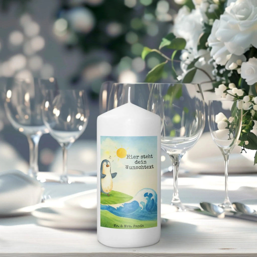 Personalisierte Kerze Pinguin Surfer Design Adventskerze Mit Wunschname, Taufekerze Mit Namensgravur, Gartenkerze Mit Namen, Blockkerze Mit Namensdruck, Kerzen-Set Mit Namensgravur, Kerze Mit Prägung Und Wunschname, Weihnachtskerze Mit Namensgravur, Kerze Für Hochzeit Mit Namensgravur, Outdoor-Kerze Mit Namensgravur, Teelicht Mit Namensdruck, Trauerkerze Mit Namen, Laternenkerze Mit Namensdruck, Sojawachskerze Mit Namensdruck, Gedenkkerze Mit Namen, Fair-Trade-Kerze Mit Namensgravur, Duftkerze Mit Namen, Bienenwachskerze Mit Wunschname, Kerze Mit Namen, Handgemachte Kerze Mit Wunschname, Stearinkerze Mit Gravur, Metall-Kerze Mit Namensgravur, Grabkerze Mit Namensgravur, Kommunionkerze Mit Namen, Osterkerze Mit Namen, Kerze Für Geburtstag Mit Wunschname, Glas-Kerze Mit Wunschname, Kerze Mit Spruch Und Namen, Schwimmkerze Mit Namen, Stumpenkerze Mit Namensgravur, Andachtskerze Mit Namensgravur, Stabkerze Mit Gravur, Tafelkerze Mit Wunschname, Streukerze Mit Namensdruck, Firmungskerze Mit Wunschname, Bio-Kerze Mit Wunschname, Gastgeschenk Kerze Mit Namen, Holz-Kerze Mit Namen, Votivkerze Mit Wunschname, Handgegossene Kerze Mit Namen, Tischkerze Mit Namensdruck, LED-Kerze Mit Wunschname, Personalisierte Kerze, Pinguin, Urlaub, Wellen, Wellen reiten, surfen, Portugal, Hawaii, Pinguine, Surfer