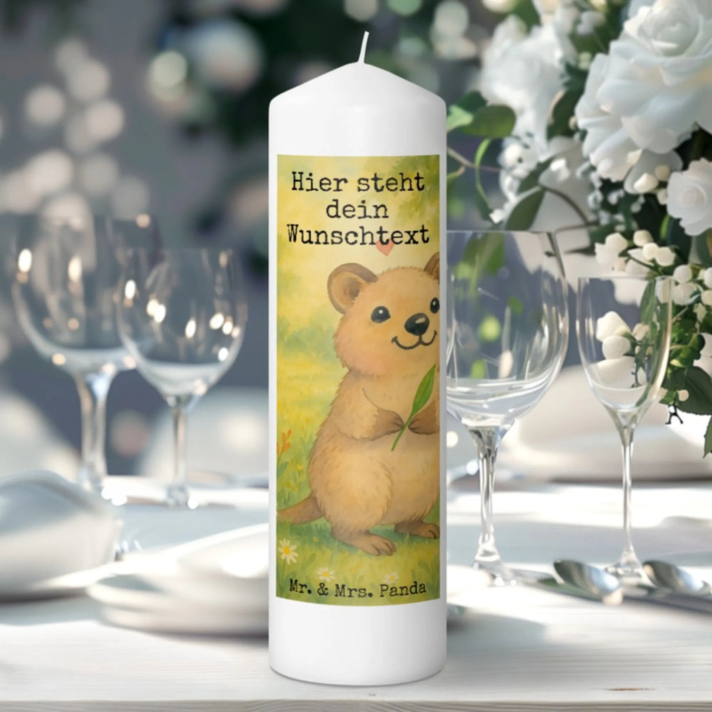 Personalisierte Kerze Quokka Happy Design Kerze Mit Namen, Schwimmkerze Mit Namen, Metall-Kerze Mit Namensgravur, Gastgeschenk Kerze Mit Namen, Tafelkerze Mit Wunschname, Grabkerze Mit Namensgravur, Outdoor-Kerze Mit Namensgravur, Stumpenkerze Mit Namensgravur, Firmungskerze Mit Wunschname, Gartenkerze Mit Namen, Holz-Kerze Mit Namen, Taufekerze Mit Namensgravur, Kerze Für Geburtstag Mit Wunschname, Stearinkerze Mit Gravur, Trauerkerze Mit Namen, Stabkerze Mit Gravur, Personalisierte Kerze, Adventskerze Mit Wunschname, Teelicht Mit Namensdruck, Osterkerze Mit Namen, Handgemachte Kerze Mit Wunschname, Bienenwachskerze Mit Wunschname, Kerze Mit Spruch Und Namen, Laternenkerze Mit Namensdruck, Votivkerze Mit Wunschname, Fair-Trade-Kerze Mit Namensgravur, Handgegossene Kerze Mit Namen, Bio-Kerze Mit Wunschname, Tischkerze Mit Namensdruck, Kommunionkerze Mit Namen, LED-Kerze Mit Wunschname, Kerze Für Hochzeit Mit Namensgravur, Kerze Mit Prägung Und Wunschname, Streukerze Mit Namensdruck, Weihnachtskerze Mit Namensgravur, Blockkerze Mit Namensdruck, Sojawachskerze Mit Namensdruck, Glas-Kerze Mit Wunschname, Kerzen-Set Mit Namensgravur, Gedenkkerze Mit Namen, Andachtskerze Mit Namensgravur, Duftkerze Mit Namen, Tiermotive, Gute Laune, lustige Sprüche, Tiere, Aufschieberitis, Niedliches Tier, Lustiger Spruch, Dinge erledigen, Verschieben, Quokka