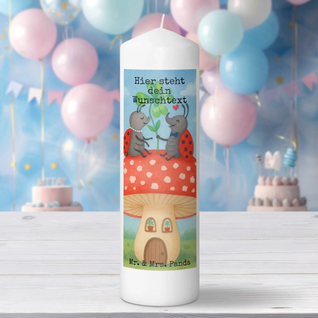 Personalisierte Kerze Marienkäfer Fliegenpilz Design Outdoor-Kerze Mit Namensgravur, Taufekerze Mit Namensgravur, Holz-Kerze Mit Namen, Handgemachte Kerze Mit Wunschname, Blockkerze Mit Namensdruck, Weihnachtskerze Mit Namensgravur, Gartenkerze Mit Namen, Gedenkkerze Mit Namen, Schwimmkerze Mit Namen, Sojawachskerze Mit Namensdruck, Gastgeschenk Kerze Mit Namen, Kerze Mit Spruch Und Namen, Teelicht Mit Namensdruck, Kerze Für Geburtstag Mit Wunschname, Stumpenkerze Mit Namensgravur, Firmungskerze Mit Wunschname, LED-Kerze Mit Wunschname, Metall-Kerze Mit Namensgravur, Handgegossene Kerze Mit Namen, Bienenwachskerze Mit Wunschname, Duftkerze Mit Namen, Tafelkerze Mit Wunschname, Bio-Kerze Mit Wunschname, Laternenkerze Mit Namensdruck, Votivkerze Mit Wunschname, Adventskerze Mit Wunschname, Stabkerze Mit Gravur, Personalisierte Kerze, Kerze Mit Namen, Kommunionkerze Mit Namen, Glas-Kerze Mit Wunschname, Streukerze Mit Namensdruck, Stearinkerze Mit Gravur, Trauerkerze Mit Namen, Kerzen-Set Mit Namensgravur, Kerze Mit Prägung Und Wunschname, Tischkerze Mit Namensdruck, Fair-Trade-Kerze Mit Namensgravur, Andachtskerze Mit Namensgravur, Grabkerze Mit Namensgravur, Kerze Für Hochzeit Mit Namensgravur, Osterkerze Mit Namen, Tiermotive, Gute Laune, lustige Sprüche, Tiere, Wohnung, zuhause, Marienkäfer, Haus, Fliegenpilz, Fleigenpilzhaus