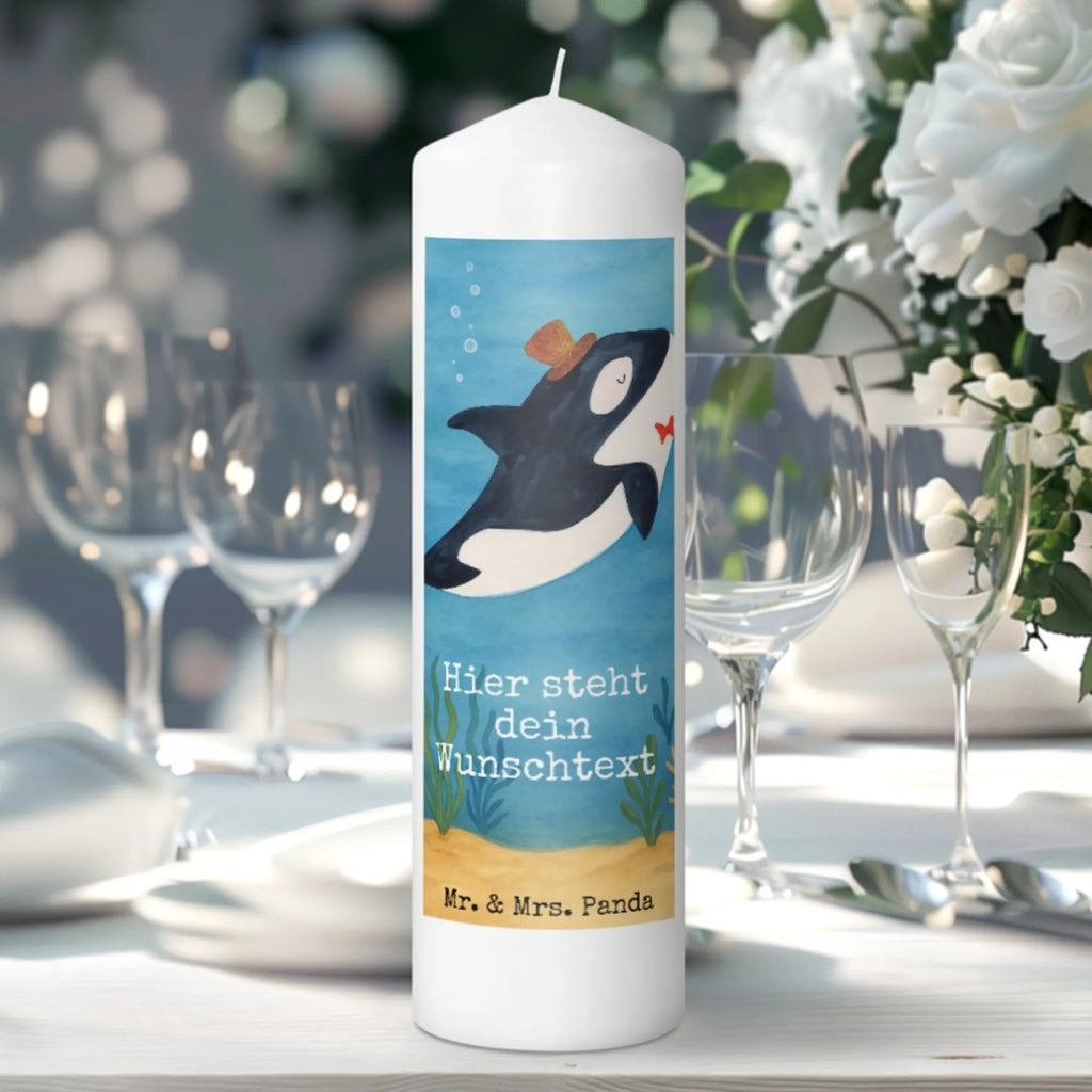 Personalisierte Kerze Orca Zylinder Design Personalisierte Kerze, Schwimmkerze Mit Namen, Kerze Für Hochzeit Mit Namensgravur, Sojawachskerze Mit Namensdruck, Handgemachte Kerze Mit Wunschname, Gedenkkerze Mit Namen, Kerze Für Geburtstag Mit Wunschname, Kerze Mit Namen, Grabkerze Mit Namensgravur, Trauerkerze Mit Namen, Kerze Mit Spruch Und Namen, Streukerze Mit Namensdruck, Laternenkerze Mit Namensdruck, Bio-Kerze Mit Wunschname, Adventskerze Mit Wunschname, Handgegossene Kerze Mit Namen, Taufekerze Mit Namensgravur, Fair-Trade-Kerze Mit Namensgravur, Votivkerze Mit Wunschname, Osterkerze Mit Namen, Kerze Mit Prägung Und Wunschname, Gastgeschenk Kerze Mit Namen, Holz-Kerze Mit Namen, Stabkerze Mit Gravur, Firmungskerze Mit Wunschname, Stearinkerze Mit Gravur, Kommunionkerze Mit Namen, Gartenkerze Mit Namen, Bienenwachskerze Mit Wunschname, Tafelkerze Mit Wunschname, Tischkerze Mit Namensdruck, Outdoor-Kerze Mit Namensgravur, Weihnachtskerze Mit Namensgravur, Blockkerze Mit Namensdruck, LED-Kerze Mit Wunschname, Stumpenkerze Mit Namensgravur, Metall-Kerze Mit Namensgravur, Duftkerze Mit Namen, Andachtskerze Mit Namensgravur, Kerzen-Set Mit Namensgravur, Glas-Kerze Mit Wunschname, Teelicht Mit Namensdruck, Meerestiere, Meer, Urlaub, Glückwunsch, Glitzer, Fete, Feier, Konfetti, Fest, Glitter, Orca, Geburtstag, Narwal