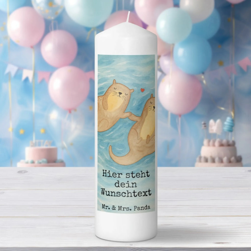 Personalisierte Kerze Otter Hände halten Design Gedenkkerze Mit Namen, Kerze Mit Prägung Und Wunschname, Schwimmkerze Mit Namen, Kerze Für Hochzeit Mit Namensgravur, Tischkerze Mit Namensdruck, Votivkerze Mit Wunschname, Andachtskerze Mit Namensgravur, Holz-Kerze Mit Namen, Metall-Kerze Mit Namensgravur, Firmungskerze Mit Wunschname, Trauerkerze Mit Namen, Kerze Mit Namen, Gartenkerze Mit Namen, Teelicht Mit Namensdruck, Streukerze Mit Namensdruck, Adventskerze Mit Wunschname, Glas-Kerze Mit Wunschname, Bio-Kerze Mit Wunschname, Kommunionkerze Mit Namen, Handgemachte Kerze Mit Wunschname, Kerze Für Geburtstag Mit Wunschname, Personalisierte Kerze, LED-Kerze Mit Wunschname, Sojawachskerze Mit Namensdruck, Stearinkerze Mit Gravur, Kerzen-Set Mit Namensgravur, Stabkerze Mit Gravur, Handgegossene Kerze Mit Namen, Osterkerze Mit Namen, Outdoor-Kerze Mit Namensgravur, Bienenwachskerze Mit Wunschname, Grabkerze Mit Namensgravur, Stumpenkerze Mit Namensgravur, Taufekerze Mit Namensgravur, Duftkerze Mit Namen, Gastgeschenk Kerze Mit Namen, Laternenkerze Mit Namensdruck, Blockkerze Mit Namensdruck, Fair-Trade-Kerze Mit Namensgravur, Tafelkerze Mit Wunschname, Kerze Mit Spruch Und Namen, Weihnachtskerze Mit Namensgravur, Otter, Fischotter, Seeotter, Otter Seeotter See Otter