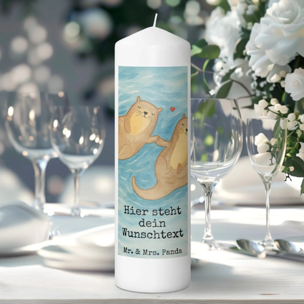 Personalisierte Kerze Otter Hände halten Design Gedenkkerze Mit Namen, Kerze Mit Prägung Und Wunschname, Schwimmkerze Mit Namen, Kerze Für Hochzeit Mit Namensgravur, Tischkerze Mit Namensdruck, Votivkerze Mit Wunschname, Andachtskerze Mit Namensgravur, Holz-Kerze Mit Namen, Metall-Kerze Mit Namensgravur, Firmungskerze Mit Wunschname, Trauerkerze Mit Namen, Kerze Mit Namen, Gartenkerze Mit Namen, Teelicht Mit Namensdruck, Streukerze Mit Namensdruck, Adventskerze Mit Wunschname, Glas-Kerze Mit Wunschname, Bio-Kerze Mit Wunschname, Kommunionkerze Mit Namen, Handgemachte Kerze Mit Wunschname, Kerze Für Geburtstag Mit Wunschname, Personalisierte Kerze, LED-Kerze Mit Wunschname, Sojawachskerze Mit Namensdruck, Stearinkerze Mit Gravur, Kerzen-Set Mit Namensgravur, Stabkerze Mit Gravur, Handgegossene Kerze Mit Namen, Osterkerze Mit Namen, Outdoor-Kerze Mit Namensgravur, Bienenwachskerze Mit Wunschname, Grabkerze Mit Namensgravur, Stumpenkerze Mit Namensgravur, Taufekerze Mit Namensgravur, Duftkerze Mit Namen, Gastgeschenk Kerze Mit Namen, Laternenkerze Mit Namensdruck, Blockkerze Mit Namensdruck, Fair-Trade-Kerze Mit Namensgravur, Tafelkerze Mit Wunschname, Kerze Mit Spruch Und Namen, Weihnachtskerze Mit Namensgravur, Otter, Fischotter, Seeotter, Otter Seeotter See Otter