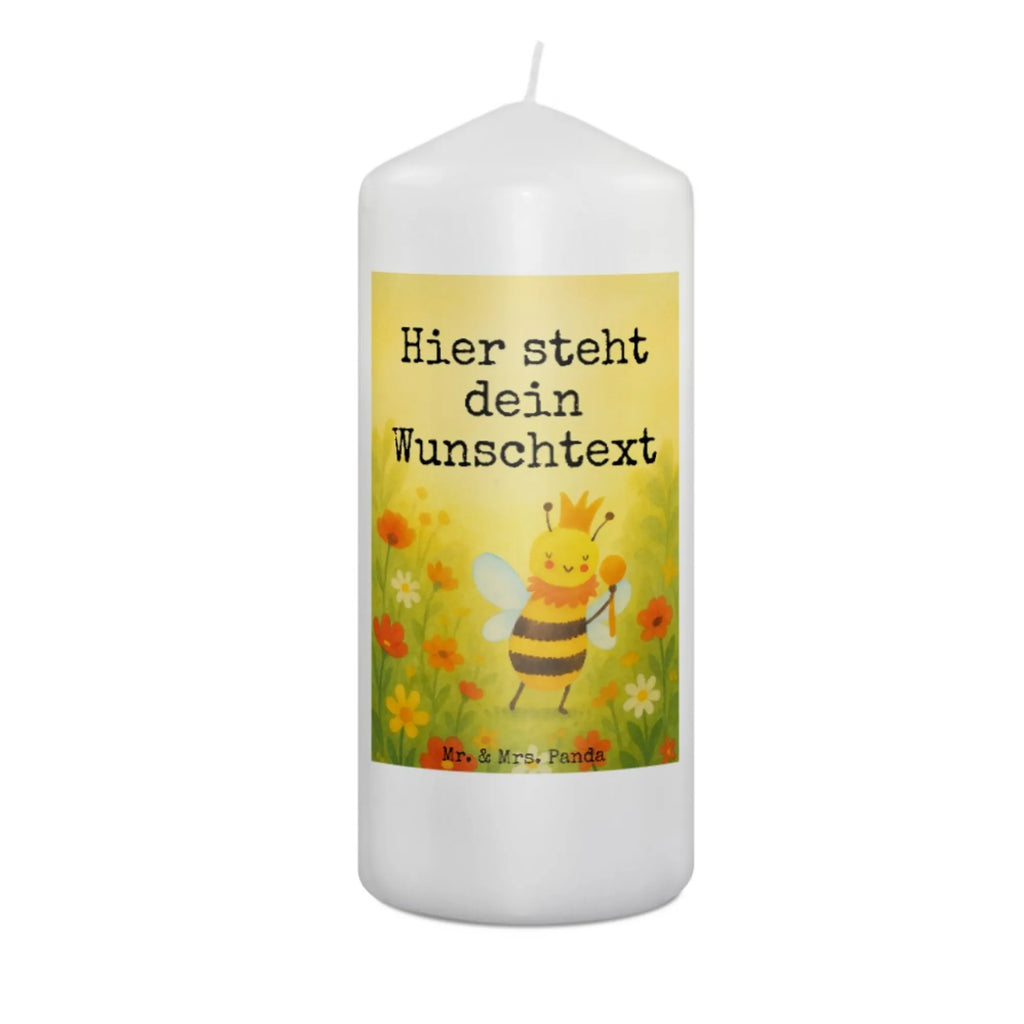 Personalisierte Kerze Biene König Design Kerze Mit Namen, Duftkerze Mit Namen, Weihnachtskerze Mit Namensgravur, Kerzen-Set Mit Namensgravur, Tafelkerze Mit Wunschname, LED-Kerze Mit Wunschname, Bienenwachskerze Mit Wunschname, Bio-Kerze Mit Wunschname, Teelicht Mit Namensdruck, Firmungskerze Mit Wunschname, Kerze Für Geburtstag Mit Wunschname, Handgegossene Kerze Mit Namen, Metall-Kerze Mit Namensgravur, Handgemachte Kerze Mit Wunschname, Stearinkerze Mit Gravur, Adventskerze Mit Wunschname, Kerze Für Hochzeit Mit Namensgravur, Kerze Mit Spruch Und Namen, Streukerze Mit Namensdruck, Schwimmkerze Mit Namen, Kerze Mit Prägung Und Wunschname, Gedenkkerze Mit Namen, Blockkerze Mit Namensdruck, Grabkerze Mit Namensgravur, Taufekerze Mit Namensgravur, Osterkerze Mit Namen, Gartenkerze Mit Namen, Glas-Kerze Mit Wunschname, Sojawachskerze Mit Namensdruck, Stabkerze Mit Gravur, Personalisierte Kerze, Holz-Kerze Mit Namen, Votivkerze Mit Wunschname, Stumpenkerze Mit Namensgravur, Laternenkerze Mit Namensdruck, Fair-Trade-Kerze Mit Namensgravur, Outdoor-Kerze Mit Namensgravur, Gastgeschenk Kerze Mit Namen, Andachtskerze Mit Namensgravur, Tischkerze Mit Namensdruck, Trauerkerze Mit Namen, Kommunionkerze Mit Namen, Biene, Wespe, Hummel