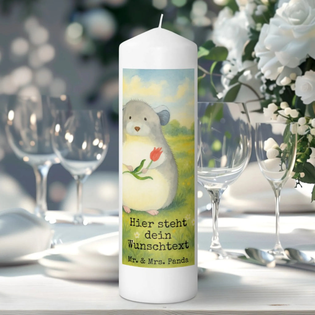 Personalisierte Kerze Chinchilla Blume Design Blockkerze Mit Namensdruck, Kerze Für Hochzeit Mit Namensgravur, Gastgeschenk Kerze Mit Namen, Personalisierte Kerze, Stabkerze Mit Gravur, Firmungskerze Mit Wunschname, Fair-Trade-Kerze Mit Namensgravur, Kommunionkerze Mit Namen, Stumpenkerze Mit Namensgravur, Andachtskerze Mit Namensgravur, Metall-Kerze Mit Namensgravur, Holz-Kerze Mit Namen, Weihnachtskerze Mit Namensgravur, Duftkerze Mit Namen, Grabkerze Mit Namensgravur, Trauerkerze Mit Namen, Teelicht Mit Namensdruck, Stearinkerze Mit Gravur, Tischkerze Mit Namensdruck, Kerzen-Set Mit Namensgravur, Kerze Mit Prägung Und Wunschname, Votivkerze Mit Wunschname, Gartenkerze Mit Namen, Glas-Kerze Mit Wunschname, Handgegossene Kerze Mit Namen, Osterkerze Mit Namen, Outdoor-Kerze Mit Namensgravur, Kerze Mit Namen, Tafelkerze Mit Wunschname, Schwimmkerze Mit Namen, Kerze Mit Spruch Und Namen, Streukerze Mit Namensdruck, Bio-Kerze Mit Wunschname, Gedenkkerze Mit Namen, LED-Kerze Mit Wunschname, Adventskerze Mit Wunschname, Sojawachskerze Mit Namensdruck, Kerze Für Geburtstag Mit Wunschname, Bienenwachskerze Mit Wunschname, Taufekerze Mit Namensgravur, Laternenkerze Mit Namensdruck, Handgemachte Kerze Mit Wunschname, Tiermotive, Gute Laune, lustige Sprüche, Tiere, Chinchillas, Büroalltag, Büro, Liebeskummer, Chinchilla, traurig sein, Kummer, Glücklichsein, Depressionen, Chaos