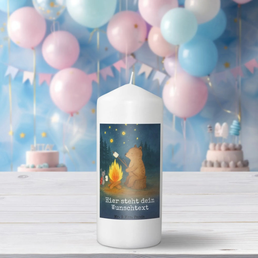 Personalisierte Kerze Bär & Marienkäfer Lagerfeuer Design Trauerkerze Mit Namen, Grabkerze Mit Namensgravur, Kerze Mit Namen, Stumpenkerze Mit Namensgravur, Holz-Kerze Mit Namen, Kerze Mit Spruch Und Namen, Weihnachtskerze Mit Namensgravur, Outdoor-Kerze Mit Namensgravur, Duftkerze Mit Namen, Kerze Für Hochzeit Mit Namensgravur, Stearinkerze Mit Gravur, Teelicht Mit Namensdruck, Metall-Kerze Mit Namensgravur, Kommunionkerze Mit Namen, LED-Kerze Mit Wunschname, Glas-Kerze Mit Wunschname, Streukerze Mit Namensdruck, Gedenkkerze Mit Namen, Kerze Mit Prägung Und Wunschname, Sojawachskerze Mit Namensdruck, Bienenwachskerze Mit Wunschname, Taufekerze Mit Namensgravur, Schwimmkerze Mit Namen, Kerze Für Geburtstag Mit Wunschname, Gastgeschenk Kerze Mit Namen, Adventskerze Mit Wunschname, Votivkerze Mit Wunschname, Tafelkerze Mit Wunschname, Blockkerze Mit Namensdruck, Tischkerze Mit Namensdruck, Handgegossene Kerze Mit Namen, Personalisierte Kerze, Kerzen-Set Mit Namensgravur, Laternenkerze Mit Namensdruck, Andachtskerze Mit Namensgravur, Firmungskerze Mit Wunschname, Osterkerze Mit Namen, Stabkerze Mit Gravur, Handgemachte Kerze Mit Wunschname, Bio-Kerze Mit Wunschname, Fair-Trade-Kerze Mit Namensgravur, Gartenkerze Mit Namen, Bär, Teddy, Teddybär, Lagerfeuer