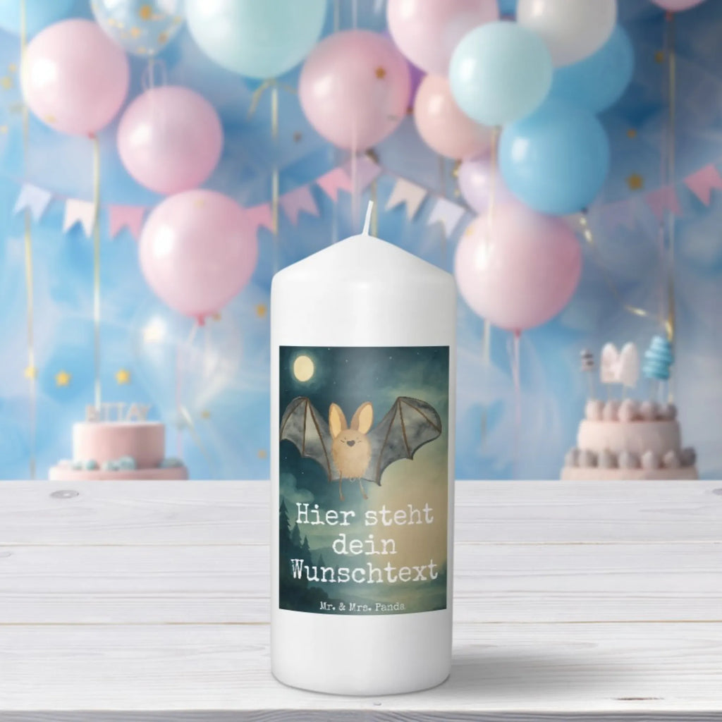 Personalisierte Kerze Fledermaus Flügel Design Laternenkerze Mit Namensdruck, Kerze Mit Namen, Taufekerze Mit Namensgravur, Votivkerze Mit Wunschname, Gastgeschenk Kerze Mit Namen, Kerze Für Geburtstag Mit Wunschname, Grabkerze Mit Namensgravur, LED-Kerze Mit Wunschname, Weihnachtskerze Mit Namensgravur, Kerzen-Set Mit Namensgravur, Kerze Mit Prägung Und Wunschname, Bienenwachskerze Mit Wunschname, Stumpenkerze Mit Namensgravur, Handgegossene Kerze Mit Namen, Duftkerze Mit Namen, Adventskerze Mit Wunschname, Gartenkerze Mit Namen, Streukerze Mit Namensdruck, Stearinkerze Mit Gravur, Stabkerze Mit Gravur, Kommunionkerze Mit Namen, Holz-Kerze Mit Namen, Teelicht Mit Namensdruck, Fair-Trade-Kerze Mit Namensgravur, Outdoor-Kerze Mit Namensgravur, Metall-Kerze Mit Namensgravur, Sojawachskerze Mit Namensdruck, Tischkerze Mit Namensdruck, Schwimmkerze Mit Namen, Firmungskerze Mit Wunschname, Personalisierte Kerze, Kerze Mit Spruch Und Namen, Kerze Für Hochzeit Mit Namensgravur, Tafelkerze Mit Wunschname, Handgemachte Kerze Mit Wunschname, Glas-Kerze Mit Wunschname, Osterkerze Mit Namen, Bio-Kerze Mit Wunschname, Andachtskerze Mit Namensgravur, Gedenkkerze Mit Namen, Blockkerze Mit Namensdruck, Trauerkerze Mit Namen, Tiermotive, Gute Laune, lustige Sprüche, Tiere