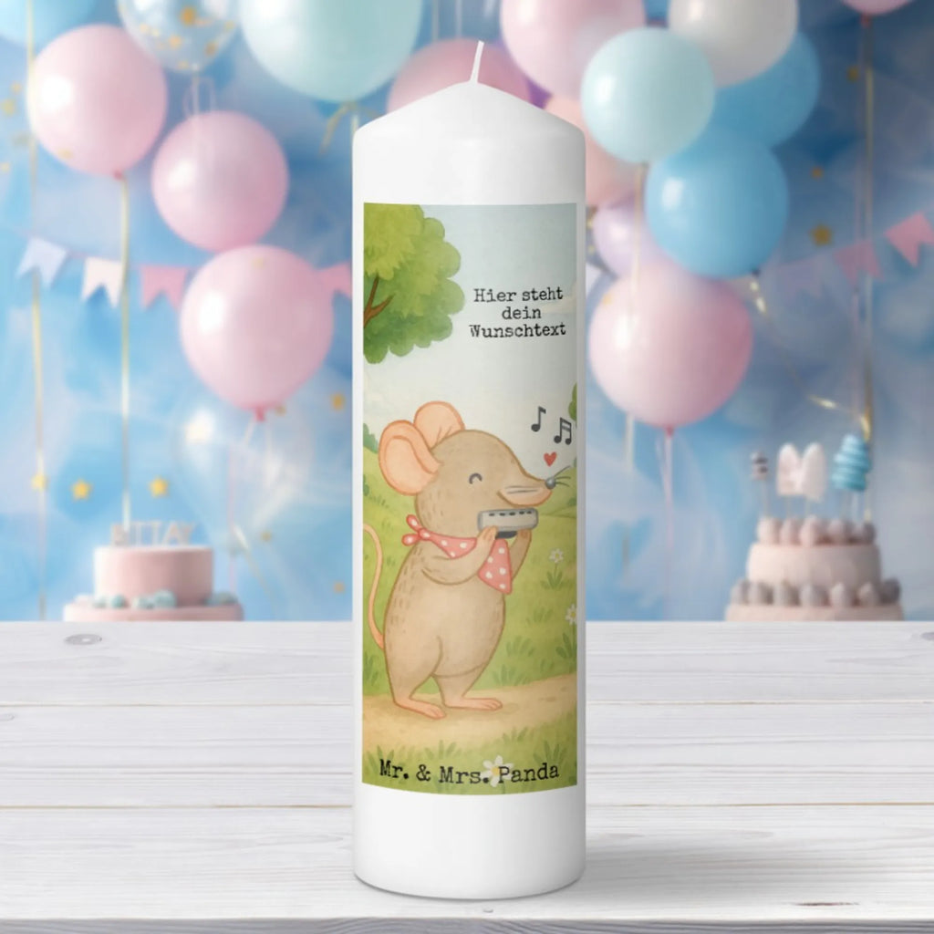 Personalisierte Kerze Maus Mundharmonika Design Streukerze Mit Namensdruck, Sojawachskerze Mit Namensdruck, Kerze Für Geburtstag Mit Wunschname, Kerze Für Hochzeit Mit Namensgravur, Adventskerze Mit Wunschname, Kommunionkerze Mit Namen, Tafelkerze Mit Wunschname, Teelicht Mit Namensdruck, Gastgeschenk Kerze Mit Namen, Laternenkerze Mit Namensdruck, Taufekerze Mit Namensgravur, Andachtskerze Mit Namensgravur, Firmungskerze Mit Wunschname, Schwimmkerze Mit Namen, Osterkerze Mit Namen, Stabkerze Mit Gravur, Glas-Kerze Mit Wunschname, Kerze Mit Spruch Und Namen, Trauerkerze Mit Namen, Outdoor-Kerze Mit Namensgravur, Kerze Mit Namen, Kerze Mit Prägung Und Wunschname, Handgegossene Kerze Mit Namen, Gedenkkerze Mit Namen, Fair-Trade-Kerze Mit Namensgravur, Handgemachte Kerze Mit Wunschname, Duftkerze Mit Namen, Stearinkerze Mit Gravur, Kerzen-Set Mit Namensgravur, Blockkerze Mit Namensdruck, Holz-Kerze Mit Namen, Stumpenkerze Mit Namensgravur, Gartenkerze Mit Namen, Grabkerze Mit Namensgravur, Bienenwachskerze Mit Wunschname, LED-Kerze Mit Wunschname, Weihnachtskerze Mit Namensgravur, Tischkerze Mit Namensdruck, Personalisierte Kerze, Bio-Kerze Mit Wunschname, Metall-Kerze Mit Namensgravur, Votivkerze Mit Wunschname, Instrumente, Geschenke Musiker, Musikliebhaber, Mundharmonika, Lagerfeuer, Gesang, Maus