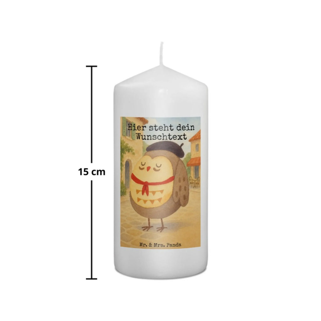 Personalisierte Kerze Eule Frankreich Design Kerze Mit Prägung Und Wunschname, Weihnachtskerze Mit Namensgravur, Kerze Mit Spruch Und Namen, Duftkerze Mit Namen, Teelicht Mit Namensdruck, Stearinkerze Mit Gravur, Fair-Trade-Kerze Mit Namensgravur, Andachtskerze Mit Namensgravur, Blockkerze Mit Namensdruck, Bio-Kerze Mit Wunschname, Laternenkerze Mit Namensdruck, Taufekerze Mit Namensgravur, Kerze Für Geburtstag Mit Wunschname, Adventskerze Mit Wunschname, Schwimmkerze Mit Namen, Stumpenkerze Mit Namensgravur, Votivkerze Mit Wunschname, Tafelkerze Mit Wunschname, Kerze Mit Namen, Kerzen-Set Mit Namensgravur, Stabkerze Mit Gravur, Sojawachskerze Mit Namensdruck, Streukerze Mit Namensdruck, Gedenkkerze Mit Namen, Holz-Kerze Mit Namen, Osterkerze Mit Namen, Kerze Für Hochzeit Mit Namensgravur, Handgemachte Kerze Mit Wunschname, Outdoor-Kerze Mit Namensgravur, Metall-Kerze Mit Namensgravur, Kommunionkerze Mit Namen, LED-Kerze Mit Wunschname, Grabkerze Mit Namensgravur, Tischkerze Mit Namensdruck, Glas-Kerze Mit Wunschname, Handgegossene Kerze Mit Namen, Gartenkerze Mit Namen, Personalisierte Kerze, Firmungskerze Mit Wunschname, Gastgeschenk Kerze Mit Namen, Trauerkerze Mit Namen, Bienenwachskerze Mit Wunschname, Eule, Owl, Frankreich, Eulen, hibou, Spruch Französisch, Spruch schön, das Leben ist schön, Eule Deko, La vie est belle