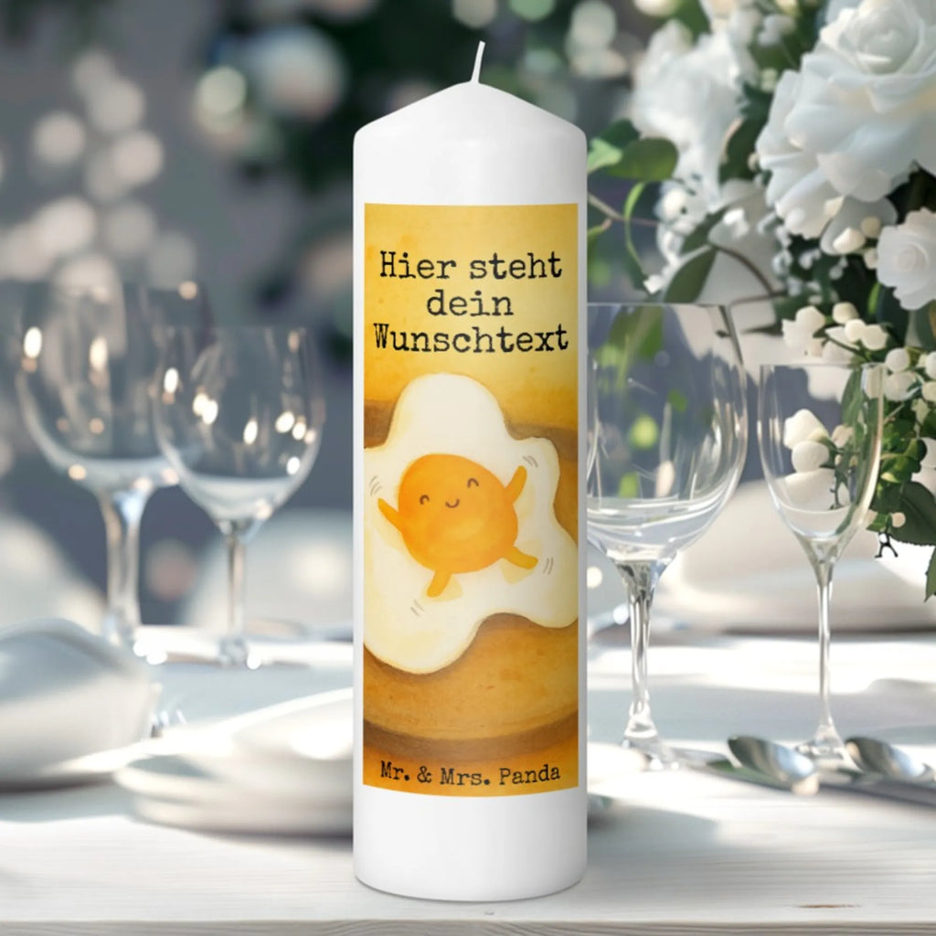 Personalisierte Kerze Spiegelei Ei Design Andachtskerze Mit Namensgravur, Duftkerze Mit Namen, Osterkerze Mit Namen, Adventskerze Mit Wunschname, Firmungskerze Mit Wunschname, Weihnachtskerze Mit Namensgravur, Kerze Für Geburtstag Mit Wunschname, Grabkerze Mit Namensgravur, Blockkerze Mit Namensdruck, Fair-Trade-Kerze Mit Namensgravur, LED-Kerze Mit Wunschname, Schwimmkerze Mit Namen, Outdoor-Kerze Mit Namensgravur, Kerzen-Set Mit Namensgravur, Gedenkkerze Mit Namen, Trauerkerze Mit Namen, Laternenkerze Mit Namensdruck, Tafelkerze Mit Wunschname, Kerze Mit Prägung Und Wunschname, Kerze Mit Namen, Gastgeschenk Kerze Mit Namen, Stumpenkerze Mit Namensgravur, Metall-Kerze Mit Namensgravur, Bienenwachskerze Mit Wunschname, Personalisierte Kerze, Teelicht Mit Namensdruck, Bio-Kerze Mit Wunschname, Kerze Für Hochzeit Mit Namensgravur, Tischkerze Mit Namensdruck, Stearinkerze Mit Gravur, Votivkerze Mit Wunschname, Sojawachskerze Mit Namensdruck, Taufekerze Mit Namensgravur, Handgemachte Kerze Mit Wunschname, Stabkerze Mit Gravur, Kommunionkerze Mit Namen, Handgegossene Kerze Mit Namen, Holz-Kerze Mit Namen, Kerze Mit Spruch Und Namen, Glas-Kerze Mit Wunschname, Gartenkerze Mit Namen, Streukerze Mit Namensdruck, Tiermotive, Gute Laune, lustige Sprüche, Tiere, Tag, Ei, Spiegelei, Glücklich, Liebe, Schön