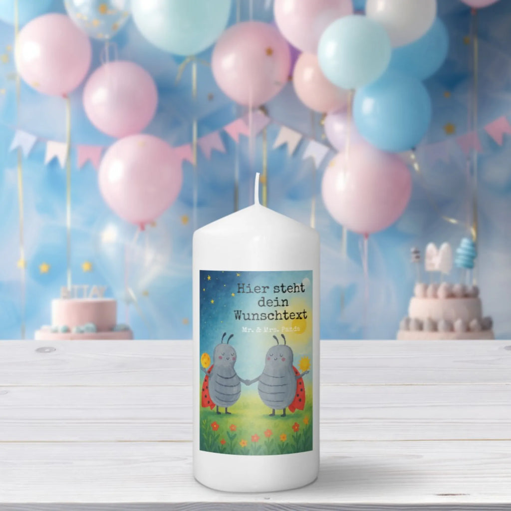 Personalisierte Kerze Sternzeichen Zwilling Design Kerze Mit Namen, Blockkerze Mit Namensdruck, Personalisierte Kerze, Bienenwachskerze Mit Wunschname, Stearinkerze Mit Gravur, Firmungskerze Mit Wunschname, Trauerkerze Mit Namen, Kerze Mit Spruch Und Namen, Schwimmkerze Mit Namen, Kerze Für Hochzeit Mit Namensgravur, Kommunionkerze Mit Namen, Streukerze Mit Namensdruck, Adventskerze Mit Wunschname, Osterkerze Mit Namen, Andachtskerze Mit Namensgravur, Metall-Kerze Mit Namensgravur, Kerze Mit Prägung Und Wunschname, Glas-Kerze Mit Wunschname, Handgemachte Kerze Mit Wunschname, Kerzen-Set Mit Namensgravur, Duftkerze Mit Namen, Sojawachskerze Mit Namensdruck, Teelicht Mit Namensdruck, LED-Kerze Mit Wunschname, Taufekerze Mit Namensgravur, Gastgeschenk Kerze Mit Namen, Stumpenkerze Mit Namensgravur, Votivkerze Mit Wunschname, Gedenkkerze Mit Namen, Gartenkerze Mit Namen, Tafelkerze Mit Wunschname, Handgegossene Kerze Mit Namen, Stabkerze Mit Gravur, Fair-Trade-Kerze Mit Namensgravur, Holz-Kerze Mit Namen, Tischkerze Mit Namensdruck, Weihnachtskerze Mit Namensgravur, Bio-Kerze Mit Wunschname, Kerze Für Geburtstag Mit Wunschname, Outdoor-Kerze Mit Namensgravur, Laternenkerze Mit Namensdruck, Grabkerze Mit Namensgravur, Tierkreiszeichen, Sternzeichen, Horoskop, Astrologie, Aszendent, Zwillinge, Zwilling Sternzeichen, Marienkäfer, Zwillingsschwester, Zwillingsbruder, Glückskäfer, Geschenk Juni, Geburtstag Mai, Geschenk Mai, Zwilling Geschenk