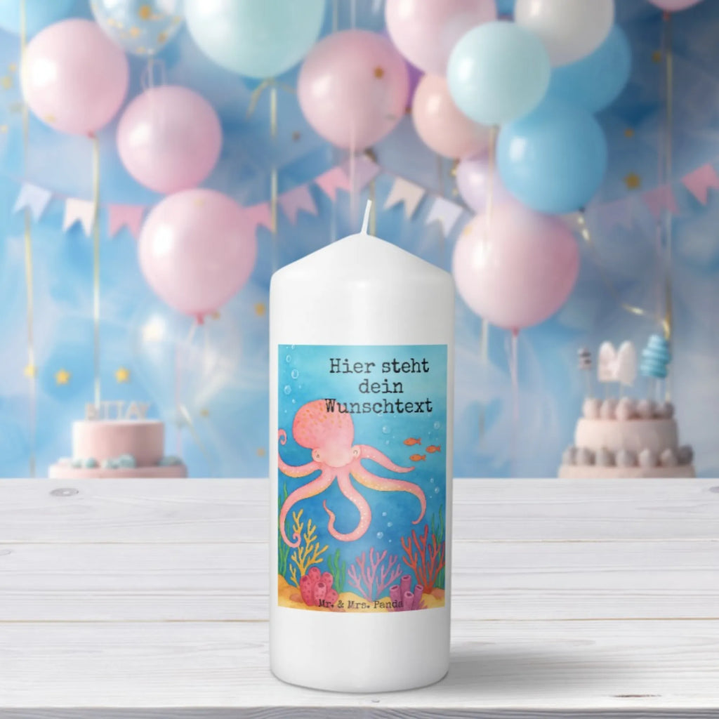 Personalisierte Kerze Tintenfisch Design Gartenkerze Mit Namen, Duftkerze Mit Namen, LED-Kerze Mit Wunschname, Kerze Für Hochzeit Mit Namensgravur, Stabkerze Mit Gravur, Adventskerze Mit Wunschname, Holz-Kerze Mit Namen, Bienenwachskerze Mit Wunschname, Handgegossene Kerze Mit Namen, Bio-Kerze Mit Wunschname, Kerze Für Geburtstag Mit Wunschname, Blockkerze Mit Namensdruck, Teelicht Mit Namensdruck, Personalisierte Kerze, Kerze Mit Spruch Und Namen, Kommunionkerze Mit Namen, Gedenkkerze Mit Namen, Osterkerze Mit Namen, Firmungskerze Mit Wunschname, Andachtskerze Mit Namensgravur, Streukerze Mit Namensdruck, Stearinkerze Mit Gravur, Kerze Mit Namen, Tischkerze Mit Namensdruck, Grabkerze Mit Namensgravur, Laternenkerze Mit Namensdruck, Metall-Kerze Mit Namensgravur, Glas-Kerze Mit Wunschname, Schwimmkerze Mit Namen, Weihnachtskerze Mit Namensgravur, Taufekerze Mit Namensgravur, Trauerkerze Mit Namen, Votivkerze Mit Wunschname, Outdoor-Kerze Mit Namensgravur, Tafelkerze Mit Wunschname, Kerzen-Set Mit Namensgravur, Gastgeschenk Kerze Mit Namen, Sojawachskerze Mit Namensdruck, Fair-Trade-Kerze Mit Namensgravur, Kerze Mit Prägung Und Wunschname, Stumpenkerze Mit Namensgravur, Handgemachte Kerze Mit Wunschname, Tiermotive, Gute Laune, lustige Sprüche, Tiere, Wasser, Ozean, Meerestier, Krake, Tintenfisch, Meer, Arme