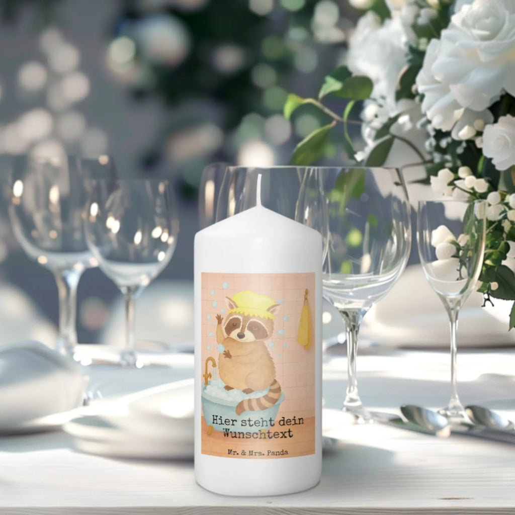 Personalisierte Kerze Waschbär Design Kerzen-Set Mit Namensgravur, Personalisierte Kerze, Kerze Für Hochzeit Mit Namensgravur, Kerze Mit Namen, Weihnachtskerze Mit Namensgravur, Votivkerze Mit Wunschname, Glas-Kerze Mit Wunschname, Fair-Trade-Kerze Mit Namensgravur, Holz-Kerze Mit Namen, Kerze Mit Spruch Und Namen, Bienenwachskerze Mit Wunschname, Adventskerze Mit Wunschname, Osterkerze Mit Namen, Stearinkerze Mit Gravur, Schwimmkerze Mit Namen, Kommunionkerze Mit Namen, Gartenkerze Mit Namen, Gastgeschenk Kerze Mit Namen, Gedenkkerze Mit Namen, Stabkerze Mit Gravur, Tischkerze Mit Namensdruck, Trauerkerze Mit Namen, Grabkerze Mit Namensgravur, Blockkerze Mit Namensdruck, LED-Kerze Mit Wunschname, Outdoor-Kerze Mit Namensgravur, Tafelkerze Mit Wunschname, Metall-Kerze Mit Namensgravur, Kerze Für Geburtstag Mit Wunschname, Sojawachskerze Mit Namensdruck, Andachtskerze Mit Namensgravur, Taufekerze Mit Namensgravur, Laternenkerze Mit Namensdruck, Bio-Kerze Mit Wunschname, Streukerze Mit Namensdruck, Teelicht Mit Namensdruck, Handgegossene Kerze Mit Namen, Firmungskerze Mit Wunschname, Stumpenkerze Mit Namensgravur, Duftkerze Mit Namen, Kerze Mit Prägung Und Wunschname, Handgemachte Kerze Mit Wunschname, Tiermotive, Gute Laune, lustige Sprüche, Tiere, Tagträumen, Plan, waschen, Waschbär, Seifenblasen, Fröhlich