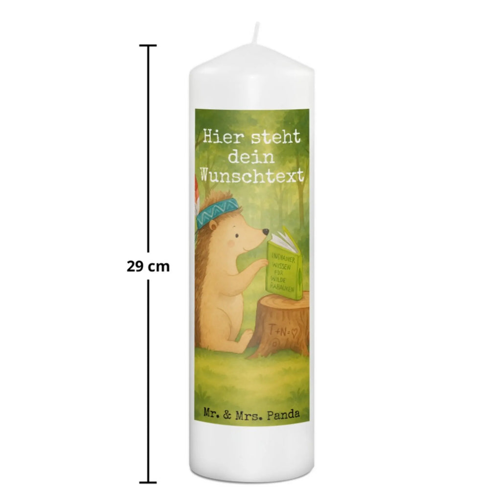 Personalisierte Kerze Igel Federschmuck Design Stumpenkerze Mit Namensgravur, Kerze Für Hochzeit Mit Namensgravur, Firmungskerze Mit Wunschname, Osterkerze Mit Namen, LED-Kerze Mit Wunschname, Metall-Kerze Mit Namensgravur, Weihnachtskerze Mit Namensgravur, Stearinkerze Mit Gravur, Fair-Trade-Kerze Mit Namensgravur, Handgemachte Kerze Mit Wunschname, Sojawachskerze Mit Namensdruck, Stabkerze Mit Gravur, Tischkerze Mit Namensdruck, Trauerkerze Mit Namen, Blockkerze Mit Namensdruck, Andachtskerze Mit Namensgravur, Gedenkkerze Mit Namen, Glas-Kerze Mit Wunschname, Taufekerze Mit Namensgravur, Gartenkerze Mit Namen, Kerze Mit Prägung Und Wunschname, Bienenwachskerze Mit Wunschname, Adventskerze Mit Wunschname, Teelicht Mit Namensdruck, Gastgeschenk Kerze Mit Namen, Kerze Mit Namen, Laternenkerze Mit Namensdruck, Holz-Kerze Mit Namen, Outdoor-Kerze Mit Namensgravur, Streukerze Mit Namensdruck, Votivkerze Mit Wunschname, Kommunionkerze Mit Namen, Kerzen-Set Mit Namensgravur, Bio-Kerze Mit Wunschname, Tafelkerze Mit Wunschname, Kerze Für Geburtstag Mit Wunschname, Personalisierte Kerze, Kerze Mit Spruch Und Namen, Grabkerze Mit Namensgravur, Handgegossene Kerze Mit Namen, Duftkerze Mit Namen, Schwimmkerze Mit Namen, Waldtiere, Tiere, Abenteuer, Lagerfeuer, Camping, Igel, Indianer