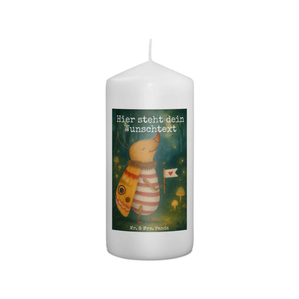 Personalisierte Kerze Nachtfalter Fähnchen Design Blockkerze Mit Namensdruck, Grabkerze Mit Namensgravur, Weihnachtskerze Mit Namensgravur, Holz-Kerze Mit Namen, Gastgeschenk Kerze Mit Namen, Personalisierte Kerze, Schwimmkerze Mit Namen, Tafelkerze Mit Wunschname, Streukerze Mit Namensdruck, Kerzen-Set Mit Namensgravur, Glas-Kerze Mit Wunschname, Handgemachte Kerze Mit Wunschname, Taufekerze Mit Namensgravur, Bio-Kerze Mit Wunschname, Tischkerze Mit Namensdruck, Osterkerze Mit Namen, Gedenkkerze Mit Namen, Votivkerze Mit Wunschname, Stumpenkerze Mit Namensgravur, Trauerkerze Mit Namen, Laternenkerze Mit Namensdruck, Teelicht Mit Namensdruck, Firmungskerze Mit Wunschname, LED-Kerze Mit Wunschname, Kerze Mit Namen, Gartenkerze Mit Namen, Fair-Trade-Kerze Mit Namensgravur, Kerze Mit Spruch Und Namen, Andachtskerze Mit Namensgravur, Kerze Für Hochzeit Mit Namensgravur, Handgegossene Kerze Mit Namen, Bienenwachskerze Mit Wunschname, Outdoor-Kerze Mit Namensgravur, Metall-Kerze Mit Namensgravur, Kerze Für Geburtstag Mit Wunschname, Sojawachskerze Mit Namensdruck, Duftkerze Mit Namen, Stabkerze Mit Gravur, Stearinkerze Mit Gravur, Kommunionkerze Mit Namen, Kerze Mit Prägung Und Wunschname, Adventskerze Mit Wunschname, Tiermotive, Gute Laune, lustige Sprüche, Tiere, Spruch witzig, Küche Deko, Käfer, Spruch lustig, niedlich, süß, Nachtfalter, Was kostet die Welt