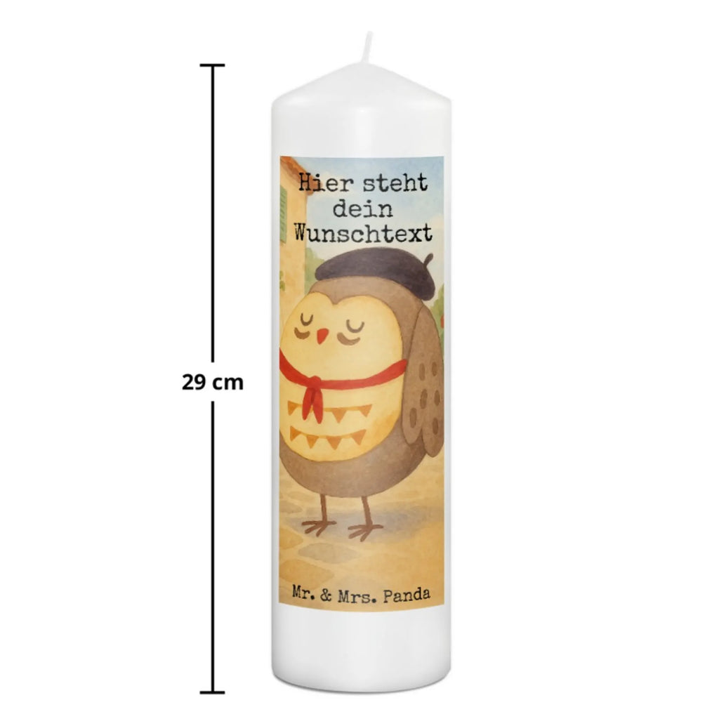 Personalisierte Kerze Eule Frankreich Design Kerze Mit Prägung Und Wunschname, Weihnachtskerze Mit Namensgravur, Kerze Mit Spruch Und Namen, Duftkerze Mit Namen, Teelicht Mit Namensdruck, Stearinkerze Mit Gravur, Fair-Trade-Kerze Mit Namensgravur, Andachtskerze Mit Namensgravur, Blockkerze Mit Namensdruck, Bio-Kerze Mit Wunschname, Laternenkerze Mit Namensdruck, Taufekerze Mit Namensgravur, Kerze Für Geburtstag Mit Wunschname, Adventskerze Mit Wunschname, Schwimmkerze Mit Namen, Stumpenkerze Mit Namensgravur, Votivkerze Mit Wunschname, Tafelkerze Mit Wunschname, Kerze Mit Namen, Kerzen-Set Mit Namensgravur, Stabkerze Mit Gravur, Sojawachskerze Mit Namensdruck, Streukerze Mit Namensdruck, Gedenkkerze Mit Namen, Holz-Kerze Mit Namen, Osterkerze Mit Namen, Kerze Für Hochzeit Mit Namensgravur, Handgemachte Kerze Mit Wunschname, Outdoor-Kerze Mit Namensgravur, Metall-Kerze Mit Namensgravur, Kommunionkerze Mit Namen, LED-Kerze Mit Wunschname, Grabkerze Mit Namensgravur, Tischkerze Mit Namensdruck, Glas-Kerze Mit Wunschname, Handgegossene Kerze Mit Namen, Gartenkerze Mit Namen, Personalisierte Kerze, Firmungskerze Mit Wunschname, Gastgeschenk Kerze Mit Namen, Trauerkerze Mit Namen, Bienenwachskerze Mit Wunschname, Eule, Owl, Frankreich, Eulen, hibou, Spruch Französisch, Spruch schön, das Leben ist schön, Eule Deko, La vie est belle