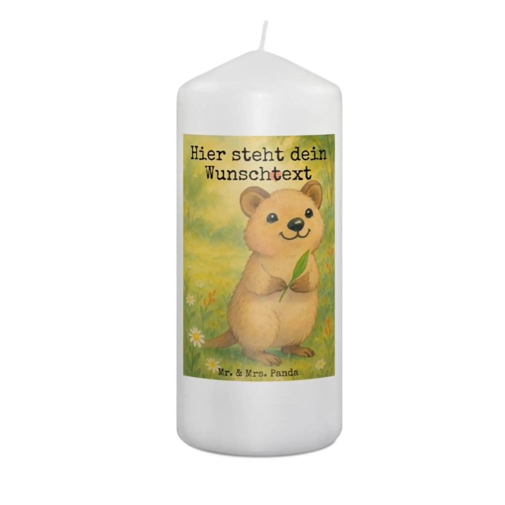 Personalisierte Kerze Quokka Happy Design Kerze Mit Namen, Schwimmkerze Mit Namen, Metall-Kerze Mit Namensgravur, Gastgeschenk Kerze Mit Namen, Tafelkerze Mit Wunschname, Grabkerze Mit Namensgravur, Outdoor-Kerze Mit Namensgravur, Stumpenkerze Mit Namensgravur, Firmungskerze Mit Wunschname, Gartenkerze Mit Namen, Holz-Kerze Mit Namen, Taufekerze Mit Namensgravur, Kerze Für Geburtstag Mit Wunschname, Stearinkerze Mit Gravur, Trauerkerze Mit Namen, Stabkerze Mit Gravur, Personalisierte Kerze, Adventskerze Mit Wunschname, Teelicht Mit Namensdruck, Osterkerze Mit Namen, Handgemachte Kerze Mit Wunschname, Bienenwachskerze Mit Wunschname, Kerze Mit Spruch Und Namen, Laternenkerze Mit Namensdruck, Votivkerze Mit Wunschname, Fair-Trade-Kerze Mit Namensgravur, Handgegossene Kerze Mit Namen, Bio-Kerze Mit Wunschname, Tischkerze Mit Namensdruck, Kommunionkerze Mit Namen, LED-Kerze Mit Wunschname, Kerze Für Hochzeit Mit Namensgravur, Kerze Mit Prägung Und Wunschname, Streukerze Mit Namensdruck, Weihnachtskerze Mit Namensgravur, Blockkerze Mit Namensdruck, Sojawachskerze Mit Namensdruck, Glas-Kerze Mit Wunschname, Kerzen-Set Mit Namensgravur, Gedenkkerze Mit Namen, Andachtskerze Mit Namensgravur, Duftkerze Mit Namen, Tiermotive, Gute Laune, lustige Sprüche, Tiere, Aufschieberitis, Niedliches Tier, Lustiger Spruch, Dinge erledigen, Verschieben, Quokka