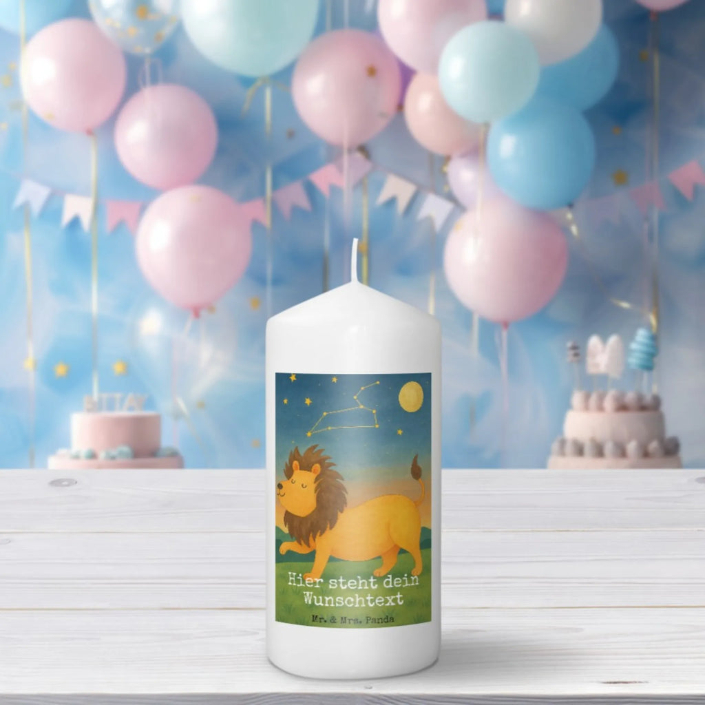 Personalisierte Kerze Sternzeichen Löwe Design Handgemachte Kerze Mit Wunschname, Andachtskerze Mit Namensgravur, Kerze Für Geburtstag Mit Wunschname, Bio-Kerze Mit Wunschname, Weihnachtskerze Mit Namensgravur, Blockkerze Mit Namensdruck, Stabkerze Mit Gravur, Trauerkerze Mit Namen, Kerzen-Set Mit Namensgravur, Personalisierte Kerze, Stumpenkerze Mit Namensgravur, Outdoor-Kerze Mit Namensgravur, Gartenkerze Mit Namen, Kommunionkerze Mit Namen, Kerze Mit Namen, Grabkerze Mit Namensgravur, Osterkerze Mit Namen, Gedenkkerze Mit Namen, Taufekerze Mit Namensgravur, Metall-Kerze Mit Namensgravur, Tischkerze Mit Namensdruck, Firmungskerze Mit Wunschname, Fair-Trade-Kerze Mit Namensgravur, Gastgeschenk Kerze Mit Namen, Tafelkerze Mit Wunschname, Sojawachskerze Mit Namensdruck, Stearinkerze Mit Gravur, Handgegossene Kerze Mit Namen, Kerze Mit Spruch Und Namen, Glas-Kerze Mit Wunschname, Kerze Für Hochzeit Mit Namensgravur, Schwimmkerze Mit Namen, Duftkerze Mit Namen, Laternenkerze Mit Namensdruck, Votivkerze Mit Wunschname, Teelicht Mit Namensdruck, Holz-Kerze Mit Namen, LED-Kerze Mit Wunschname, Kerze Mit Prägung Und Wunschname, Adventskerze Mit Wunschname, Streukerze Mit Namensdruck, Bienenwachskerze Mit Wunschname, Tierkreiszeichen, Sternzeichen, Horoskop, Astrologie, Aszendent, Löwe Geschenk, Geschenk Juli, Löwe Sternzeichen, König der Tiere, Geschenk August, Geburtstag August, Geburtstag Juli