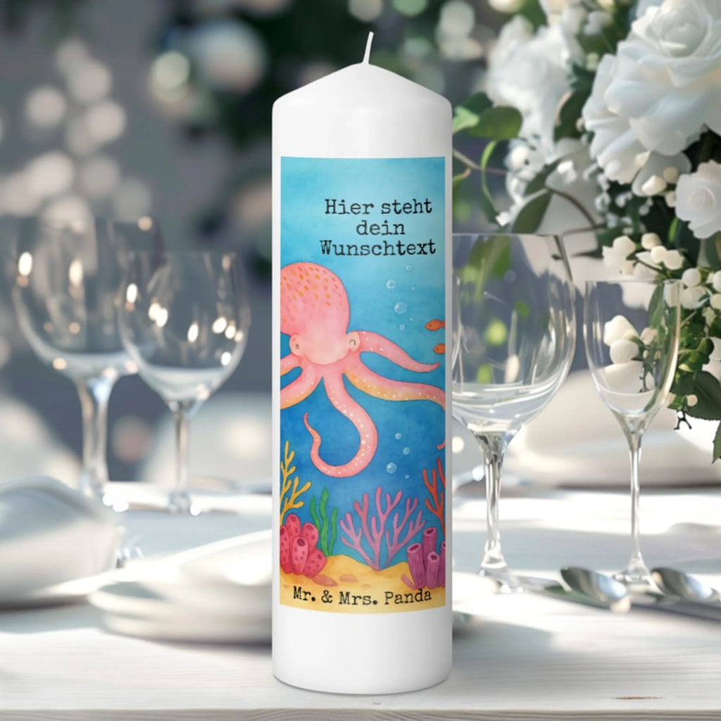 Personalisierte Kerze Tintenfisch Design Gartenkerze Mit Namen, Duftkerze Mit Namen, LED-Kerze Mit Wunschname, Kerze Für Hochzeit Mit Namensgravur, Stabkerze Mit Gravur, Adventskerze Mit Wunschname, Holz-Kerze Mit Namen, Bienenwachskerze Mit Wunschname, Handgegossene Kerze Mit Namen, Bio-Kerze Mit Wunschname, Kerze Für Geburtstag Mit Wunschname, Blockkerze Mit Namensdruck, Teelicht Mit Namensdruck, Personalisierte Kerze, Kerze Mit Spruch Und Namen, Kommunionkerze Mit Namen, Gedenkkerze Mit Namen, Osterkerze Mit Namen, Firmungskerze Mit Wunschname, Andachtskerze Mit Namensgravur, Streukerze Mit Namensdruck, Stearinkerze Mit Gravur, Kerze Mit Namen, Tischkerze Mit Namensdruck, Grabkerze Mit Namensgravur, Laternenkerze Mit Namensdruck, Metall-Kerze Mit Namensgravur, Glas-Kerze Mit Wunschname, Schwimmkerze Mit Namen, Weihnachtskerze Mit Namensgravur, Taufekerze Mit Namensgravur, Trauerkerze Mit Namen, Votivkerze Mit Wunschname, Outdoor-Kerze Mit Namensgravur, Tafelkerze Mit Wunschname, Kerzen-Set Mit Namensgravur, Gastgeschenk Kerze Mit Namen, Sojawachskerze Mit Namensdruck, Fair-Trade-Kerze Mit Namensgravur, Kerze Mit Prägung Und Wunschname, Stumpenkerze Mit Namensgravur, Handgemachte Kerze Mit Wunschname, Tiermotive, Gute Laune, lustige Sprüche, Tiere, Wasser, Ozean, Meerestier, Krake, Tintenfisch, Meer, Arme