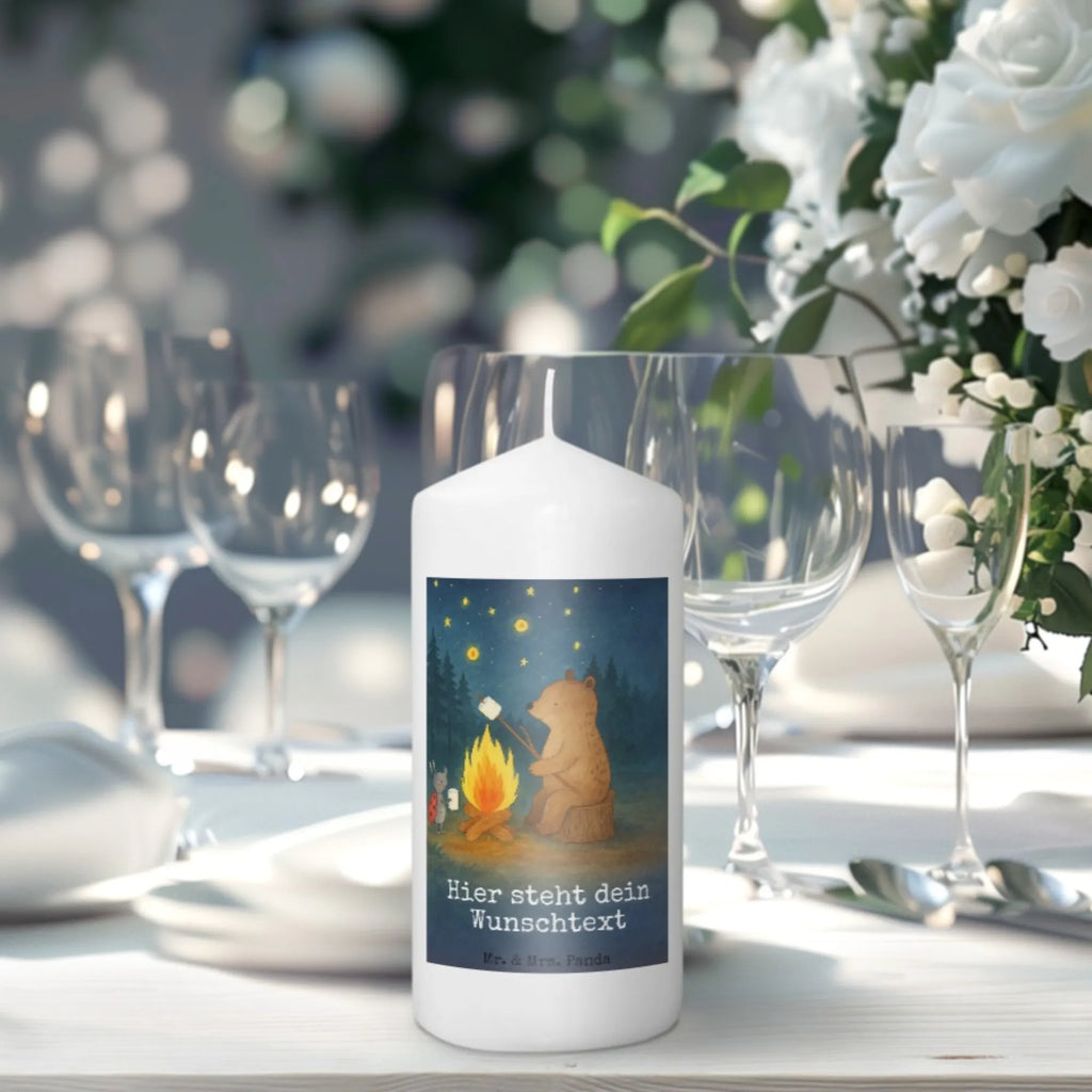 Personalisierte Kerze Bär & Marienkäfer Lagerfeuer Design Trauerkerze Mit Namen, Grabkerze Mit Namensgravur, Kerze Mit Namen, Stumpenkerze Mit Namensgravur, Holz-Kerze Mit Namen, Kerze Mit Spruch Und Namen, Weihnachtskerze Mit Namensgravur, Outdoor-Kerze Mit Namensgravur, Duftkerze Mit Namen, Kerze Für Hochzeit Mit Namensgravur, Stearinkerze Mit Gravur, Teelicht Mit Namensdruck, Metall-Kerze Mit Namensgravur, Kommunionkerze Mit Namen, LED-Kerze Mit Wunschname, Glas-Kerze Mit Wunschname, Streukerze Mit Namensdruck, Gedenkkerze Mit Namen, Kerze Mit Prägung Und Wunschname, Sojawachskerze Mit Namensdruck, Bienenwachskerze Mit Wunschname, Taufekerze Mit Namensgravur, Schwimmkerze Mit Namen, Kerze Für Geburtstag Mit Wunschname, Gastgeschenk Kerze Mit Namen, Adventskerze Mit Wunschname, Votivkerze Mit Wunschname, Tafelkerze Mit Wunschname, Blockkerze Mit Namensdruck, Tischkerze Mit Namensdruck, Handgegossene Kerze Mit Namen, Personalisierte Kerze, Kerzen-Set Mit Namensgravur, Laternenkerze Mit Namensdruck, Andachtskerze Mit Namensgravur, Firmungskerze Mit Wunschname, Osterkerze Mit Namen, Stabkerze Mit Gravur, Handgemachte Kerze Mit Wunschname, Bio-Kerze Mit Wunschname, Fair-Trade-Kerze Mit Namensgravur, Gartenkerze Mit Namen, Bär, Teddy, Teddybär, Lagerfeuer