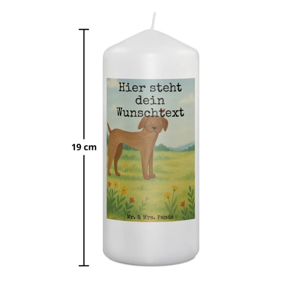 Personalisierte Kerze Hund Dogge Design Metall-Kerze Mit Namensgravur, Weihnachtskerze Mit Namensgravur, Personalisierte Kerze, Firmungskerze Mit Wunschname, Blockkerze Mit Namensdruck, Trauerkerze Mit Namen, Andachtskerze Mit Namensgravur, Bienenwachskerze Mit Wunschname, Stumpenkerze Mit Namensgravur, Kerze Mit Prägung Und Wunschname, Grabkerze Mit Namensgravur, LED-Kerze Mit Wunschname, Teelicht Mit Namensdruck, Schwimmkerze Mit Namen, Stearinkerze Mit Gravur, Fair-Trade-Kerze Mit Namensgravur, Streukerze Mit Namensdruck, Gartenkerze Mit Namen, Laternenkerze Mit Namensdruck, Stabkerze Mit Gravur, Kerze Mit Namen, Votivkerze Mit Wunschname, Taufekerze Mit Namensgravur, Holz-Kerze Mit Namen, Kerze Für Geburtstag Mit Wunschname, Kerze Für Hochzeit Mit Namensgravur, Osterkerze Mit Namen, Kerze Mit Spruch Und Namen, Outdoor-Kerze Mit Namensgravur, Gastgeschenk Kerze Mit Namen, Adventskerze Mit Wunschname, Tafelkerze Mit Wunschname, Handgemachte Kerze Mit Wunschname, Tischkerze Mit Namensdruck, Glas-Kerze Mit Wunschname, Kommunionkerze Mit Namen, Duftkerze Mit Namen, Bio-Kerze Mit Wunschname, Handgegossene Kerze Mit Namen, Gedenkkerze Mit Namen, Kerzen-Set Mit Namensgravur, Sojawachskerze Mit Namensdruck, Hund, Hundemotiv, Haustier, Hunderasse, Tierliebhaber, Hundebesitzer, Sprüche, Hunde, Deutsche Dogge, Great Dane, Dogge