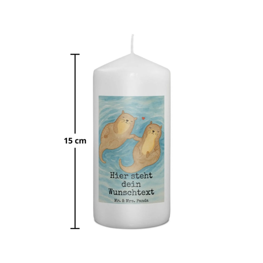 Personalisierte Kerze Otter Hände halten Design Gedenkkerze Mit Namen, Kerze Mit Prägung Und Wunschname, Schwimmkerze Mit Namen, Kerze Für Hochzeit Mit Namensgravur, Tischkerze Mit Namensdruck, Votivkerze Mit Wunschname, Andachtskerze Mit Namensgravur, Holz-Kerze Mit Namen, Metall-Kerze Mit Namensgravur, Firmungskerze Mit Wunschname, Trauerkerze Mit Namen, Kerze Mit Namen, Gartenkerze Mit Namen, Teelicht Mit Namensdruck, Streukerze Mit Namensdruck, Adventskerze Mit Wunschname, Glas-Kerze Mit Wunschname, Bio-Kerze Mit Wunschname, Kommunionkerze Mit Namen, Handgemachte Kerze Mit Wunschname, Kerze Für Geburtstag Mit Wunschname, Personalisierte Kerze, LED-Kerze Mit Wunschname, Sojawachskerze Mit Namensdruck, Stearinkerze Mit Gravur, Kerzen-Set Mit Namensgravur, Stabkerze Mit Gravur, Handgegossene Kerze Mit Namen, Osterkerze Mit Namen, Outdoor-Kerze Mit Namensgravur, Bienenwachskerze Mit Wunschname, Grabkerze Mit Namensgravur, Stumpenkerze Mit Namensgravur, Taufekerze Mit Namensgravur, Duftkerze Mit Namen, Gastgeschenk Kerze Mit Namen, Laternenkerze Mit Namensdruck, Blockkerze Mit Namensdruck, Fair-Trade-Kerze Mit Namensgravur, Tafelkerze Mit Wunschname, Kerze Mit Spruch Und Namen, Weihnachtskerze Mit Namensgravur, Otter, Fischotter, Seeotter, Otter Seeotter See Otter