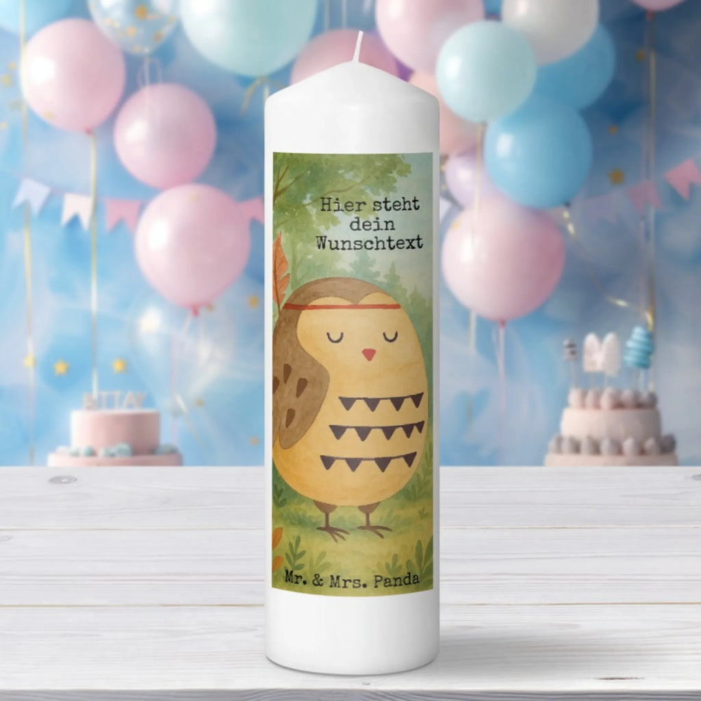 Personalisierte Kerze Eule Federschmuck Design Taufekerze Mit Namensgravur, Kerze Mit Spruch Und Namen, Streukerze Mit Namensdruck, Grabkerze Mit Namensgravur, Personalisierte Kerze, Schwimmkerze Mit Namen, Kerze Für Hochzeit Mit Namensgravur, Handgegossene Kerze Mit Namen, Duftkerze Mit Namen, Adventskerze Mit Wunschname, Holz-Kerze Mit Namen, Teelicht Mit Namensdruck, Votivkerze Mit Wunschname, Trauerkerze Mit Namen, Kerze Mit Namen, Gedenkkerze Mit Namen, Metall-Kerze Mit Namensgravur, Tischkerze Mit Namensdruck, Fair-Trade-Kerze Mit Namensgravur, Stumpenkerze Mit Namensgravur, Stabkerze Mit Gravur, Bienenwachskerze Mit Wunschname, LED-Kerze Mit Wunschname, Andachtskerze Mit Namensgravur, Kommunionkerze Mit Namen, Laternenkerze Mit Namensdruck, Gartenkerze Mit Namen, Kerzen-Set Mit Namensgravur, Weihnachtskerze Mit Namensgravur, Bio-Kerze Mit Wunschname, Stearinkerze Mit Gravur, Kerze Mit Prägung Und Wunschname, Gastgeschenk Kerze Mit Namen, Blockkerze Mit Namensdruck, Outdoor-Kerze Mit Namensgravur, Sojawachskerze Mit Namensdruck, Glas-Kerze Mit Wunschname, Firmungskerze Mit Wunschname, Osterkerze Mit Namen, Handgemachte Kerze Mit Wunschname, Kerze Für Geburtstag Mit Wunschname, Tafelkerze Mit Wunschname, Eule, Dekoration, Owl, Federschmuck, Das Leben ist ein Abenteuer, Reisespruch, Eule Deko