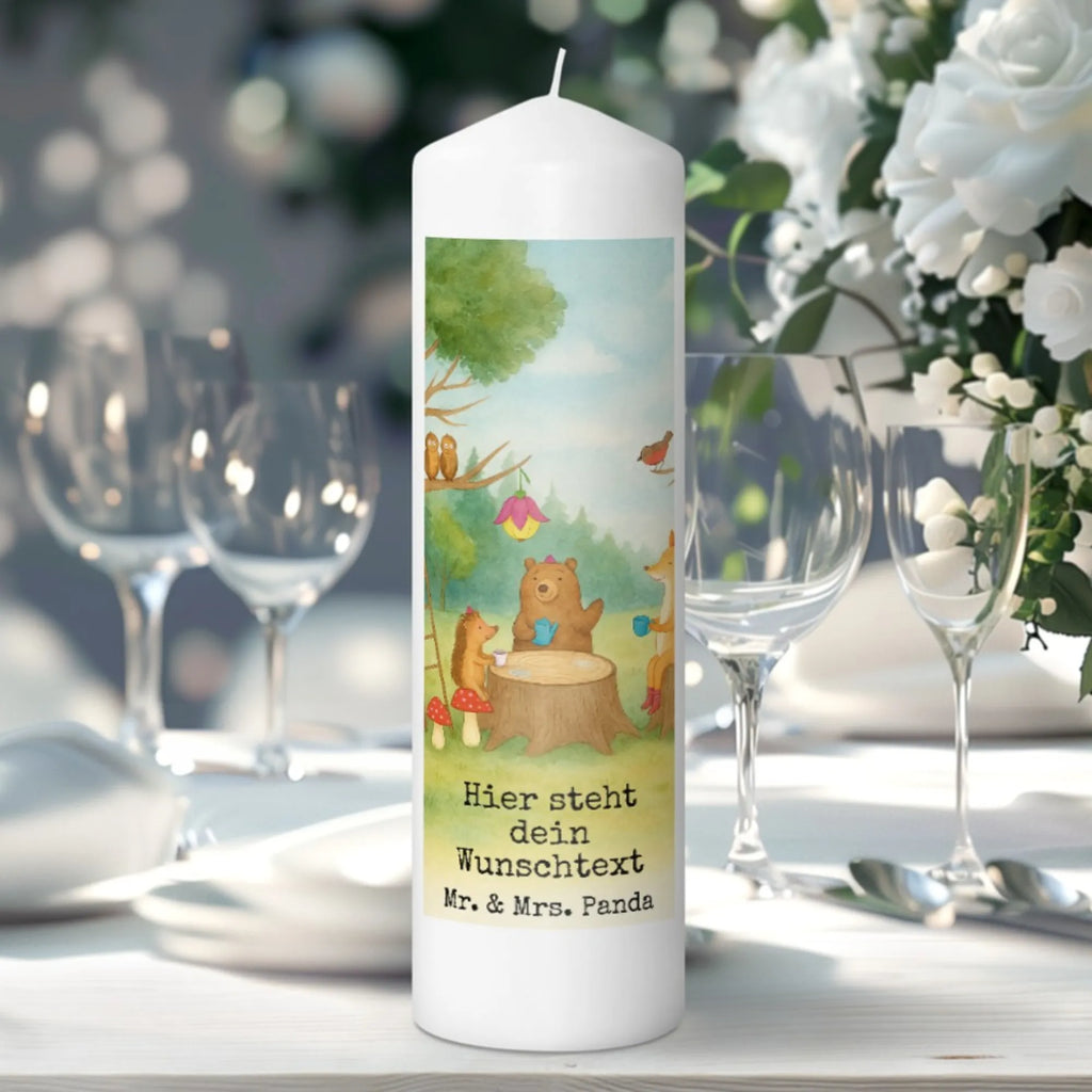 Personalisierte Kerze Waldtiere Picknick Design Kerze Für Hochzeit Mit Namensgravur, Votivkerze Mit Wunschname, Schwimmkerze Mit Namen, Kerze Mit Spruch Und Namen, Personalisierte Kerze, Tischkerze Mit Namensdruck, Kerze Für Geburtstag Mit Wunschname, Kerze Mit Namen, Holz-Kerze Mit Namen, Weihnachtskerze Mit Namensgravur, Kommunionkerze Mit Namen, Fair-Trade-Kerze Mit Namensgravur, Stabkerze Mit Gravur, Metall-Kerze Mit Namensgravur, Bienenwachskerze Mit Wunschname, Firmungskerze Mit Wunschname, Taufekerze Mit Namensgravur, Streukerze Mit Namensdruck, Blockkerze Mit Namensdruck, Handgemachte Kerze Mit Wunschname, Kerze Mit Prägung Und Wunschname, Gartenkerze Mit Namen, Andachtskerze Mit Namensgravur, Duftkerze Mit Namen, Gedenkkerze Mit Namen, Osterkerze Mit Namen, LED-Kerze Mit Wunschname, Laternenkerze Mit Namensdruck, Stumpenkerze Mit Namensgravur, Outdoor-Kerze Mit Namensgravur, Sojawachskerze Mit Namensdruck, Trauerkerze Mit Namen, Gastgeschenk Kerze Mit Namen, Kerzen-Set Mit Namensgravur, Bio-Kerze Mit Wunschname, Tafelkerze Mit Wunschname, Adventskerze Mit Wunschname, Stearinkerze Mit Gravur, Glas-Kerze Mit Wunschname, Teelicht Mit Namensdruck, Grabkerze Mit Namensgravur, Handgegossene Kerze Mit Namen, Tiermotive, Gute Laune, lustige Sprüche, Tiere, Maus, Fuchs, Picknick, Wald, Eichhörnchen, Waldtiere, Hase, Igel