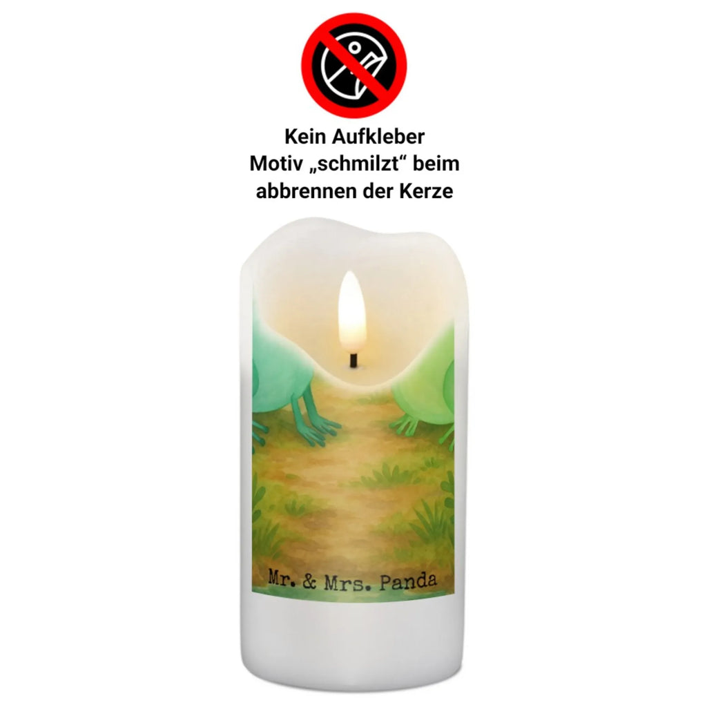 Kerze Frosch Liebe Design Kerze, Tafelkerze, Kerze Für Weihnachten, Votivkerze, Kerze Für Taufe, Stumpenkerzen-Set, Tischkerze, Gartenkerze, Laternenkerze, Kerze Für Ostern, Dinnerkerzenpaar, Outdoor-Kerze, Bio-Kerze, Kerze Ohne Duft, Dinnerkerze, Metall-Kerze, Grablicht, Kerze Als Gastgeschenk, Kerze Für Firmung, Kerze Für Advent, Handgegossene Kerze, Kerze Für Kommunion, Streukerze, Kerze Mit Gravur, Kerze Mit Spruch, Teelicht, Kerze Mit Prägung, Fair-Trade-Kerze, Kerze Für Hochzeit, Kerze Mit Motiv, Blockkerze, Andachtskerze, Stabkerze, Glas-Kerze, Gedenkkerze, Trauerkerze, Kerze Für Geburtstag, Kerze Mit Duft, Handgemachte Kerze, Sojawachskerze, Kerze Mit Fotoeinleger, Duftkerze, Grabkerze, Kerze Mit Namensgravur, Stumpenkerze, Stearin­kerze, Liebe, Partner, Freund, Freundin, Ehemann, Ehefrau, Heiraten, Verlobung, Heiratsantrag, Liebesgeschenk, Jahrestag, Hocheitstag, Liebesbeweis, Verheiratet, Froschkönig, Frösche, Geschenk Hochzeit, Verlobt, Fröschchen, Hochzeitstag, Geschenk Freundin, Frosch, Verliebt, Geschenk Freund