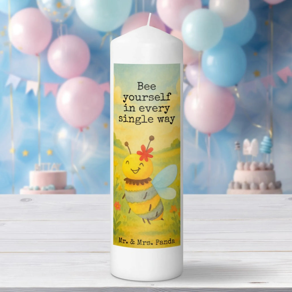 Kerze Biene Blume Design Tafelkerze, Kerze Als Gastgeschenk, Votivkerze, Metall-Kerze, Stumpenkerze, Sojawachskerze, Tischkerze, Trauerkerze, Glas-Kerze, Kerze Für Firmung, Dinnerkerze, Fair-Trade-Kerze, Kerze Mit Gravur, Handgegossene Kerze, Grablicht, Stabkerze, Kerze Ohne Duft, Stumpenkerzen-Set, Gartenkerze, Dinnerkerzenpaar, Kerze Für Ostern, Kerze Für Geburtstag, Teelicht, Streukerze, Kerze Mit Motiv, Kerze Für Weihnachten, Kerze Mit Duft, Kerze Für Kommunion, Andachtskerze, Laternenkerze, Stearin­kerze, Kerze Für Taufe, Gedenkkerze, Bio-Kerze, Kerze Mit Spruch, Blockkerze, Kerze Mit Prägung, Grabkerze, Duftkerze, Kerze, Kerze Für Hochzeit, Outdoor-Kerze, Handgemachte Kerze, Kerze Für Advent, Kerze Mit Fotoeinleger, Kerze Mit Namensgravur, Biene, Wespe, Hummel