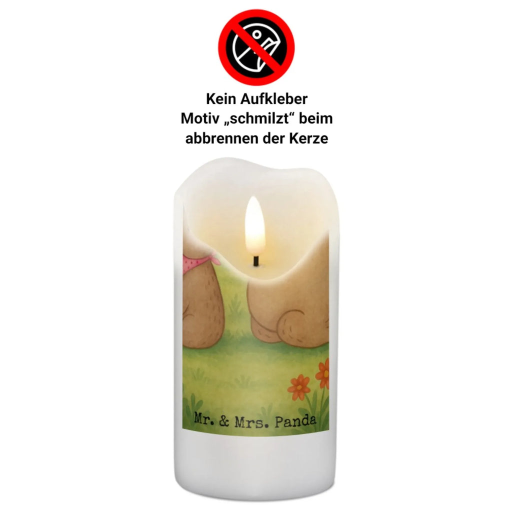 Kerze Bär Kind Design Kerze Als Gastgeschenk, Blockkerze, Glas-Kerze, Votivkerze, Stabkerze, Handgegossene Kerze, Kerze Für Hochzeit, Kerze Für Firmung, Kerze, Kerze Mit Fotoeinleger, Dinnerkerzenpaar, Kerze Mit Duft, Streukerze, Laternenkerze, Kerze Für Advent, Grablicht, Kerze Ohne Duft, Grabkerze, Kerze Mit Motiv, Stumpenkerze, Trauerkerze, Kerze Mit Gravur, Fair-Trade-Kerze, Stumpenkerzen-Set, Kerze Für Geburtstag, Kerze Für Kommunion, Teelicht, Tischkerze, Gartenkerze, Sojawachskerze, Kerze Mit Spruch, Metall-Kerze, Dinnerkerze, Outdoor-Kerze, Bio-Kerze, Kerze Für Ostern, Kerze Mit Namensgravur, Duftkerze, Kerze Für Weihnachten, Gedenkkerze, Kerze Mit Prägung, Kerze Für Taufe, Stearin­kerze, Andachtskerze, Handgemachte Kerze, Tafelkerze, Familie, Vatertag, Muttertag, Bruder, Schwester, Mama, Papa, Oma, Opa, Mutter, Geschenk, Mutti