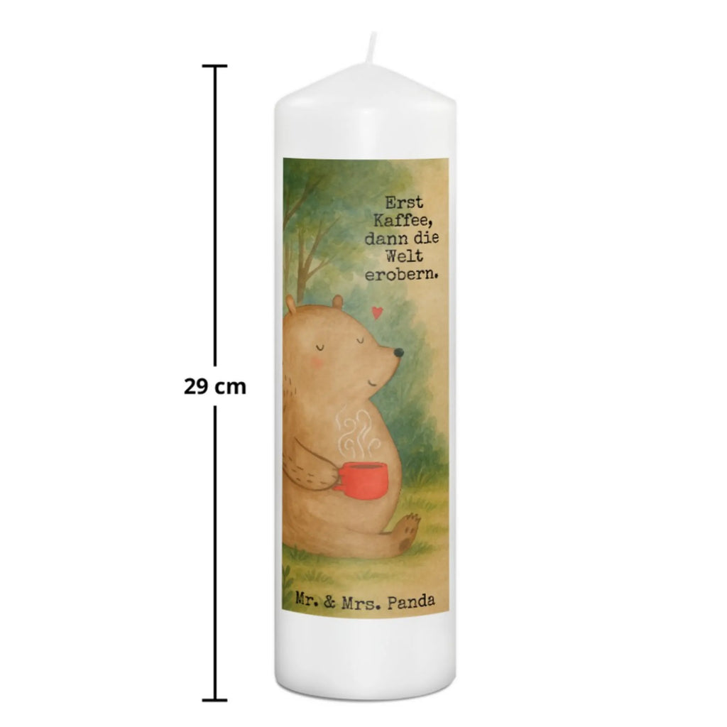 Kerze Bär Kaffee Design Stumpenkerzen-Set, Kerze Mit Gravur, Votivkerze, Kerze Für Hochzeit, Kerze Mit Motiv, Kerze Für Advent, Kerze Für Ostern, Fair-Trade-Kerze, Kerze Für Geburtstag, Laternenkerze, Kerze Mit Duft, Metall-Kerze, Trauerkerze, Kerze Für Firmung, Tischkerze, Teelicht, Kerze Als Gastgeschenk, Kerze Mit Namensgravur, Streukerze, Kerze Mit Prägung, Kerze, Kerze Mit Fotoeinleger, Andachtskerze, Duftkerze, Tafelkerze, Handgemachte Kerze, Kerze Für Kommunion, Glas-Kerze, Gartenkerze, Kerze Ohne Duft, Outdoor-Kerze, Blockkerze, Stumpenkerze, Handgegossene Kerze, Bio-Kerze, Grabkerze, Gedenkkerze, Kerze Für Taufe, Kerze Mit Spruch, Stearin­kerze, Stabkerze, Dinnerkerzenpaar, Grablicht, Dinnerkerze, Sojawachskerze, Kerze Für Weihnachten, Bär, Teddy, Teddybär, Morgenroutine, Welt erobern, Motivation, guten Morgen, Coffee, Kaffee, Bären, Welt retten