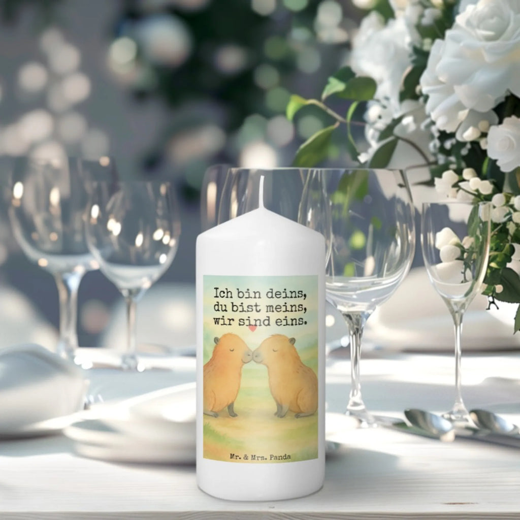 Kerze Capybara Liebe Design Metall-Kerze, Kerze Für Weihnachten, Fair-Trade-Kerze, Dinnerkerzenpaar, Grablicht, Stumpenkerzen-Set, Kerze Für Geburtstag, Andachtskerze, Duftkerze, Grabkerze, Kerze Mit Prägung, Kerze Für Kommunion, Kerze Für Hochzeit, Kerze Ohne Duft, Gartenkerze, Kerze Für Firmung, Handgegossene Kerze, Stearin­kerze, Sojawachskerze, Tafelkerze, Blockkerze, Kerze Für Advent, Trauerkerze, Streukerze, Dinnerkerze, Stumpenkerze, Outdoor-Kerze, Kerze Mit Motiv, Kerze Mit Spruch, Votivkerze, Kerze Mit Gravur, Laternenkerze, Teelicht, Kerze Als Gastgeschenk, Handgemachte Kerze, Gedenkkerze, Kerze Für Ostern, Kerze Mit Namensgravur, Kerze Für Taufe, Bio-Kerze, Glas-Kerze, Kerze Mit Fotoeinleger, Tischkerze, Kerze, Kerze Mit Duft, Stabkerze, Tiermotive, Gute Laune, lustige Sprüche, Tiere, Ich bin deins, Handgezeichnet, Geschenkidee, Paar, verliebt, Valentinstag, Partnertiere, Kuschel Capybaras, Liebe, Liebesspruch, Verschmolzen, Liebesbeweis, Du bist meins, Herzlich, Romantisches Geschenk, Ehejubiläum, Jahrestag, Capybara, Beziehung, Tierliebe