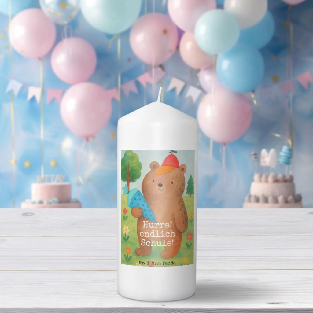Kerze Bär Schultüte Design Handgegossene Kerze, Trauerkerze, Stearin­kerze, Teelicht, Grablicht, Gartenkerze, Tafelkerze, Stumpenkerze, Dinnerkerzenpaar, Kerze Für Weihnachten, Tischkerze, Streukerze, Stabkerze, Kerze Für Ostern, Kerze Mit Duft, Duftkerze, Kerze Als Gastgeschenk, Bio-Kerze, Kerze Ohne Duft, Kerze, Kerze Für Advent, Dinnerkerze, Kerze Mit Gravur, Outdoor-Kerze, Gedenkkerze, Votivkerze, Kerze Für Firmung, Kerze Mit Prägung, Kerze Für Taufe, Metall-Kerze, Kerze Für Kommunion, Kerze Mit Spruch, Sojawachskerze, Glas-Kerze, Stumpenkerzen-Set, Kerze Für Hochzeit, Grabkerze, Andachtskerze, Kerze Mit Motiv, Kerze Für Geburtstag, Kerze Mit Fotoeinleger, Handgemachte Kerze, Blockkerze, Laternenkerze, Kerze Mit Namensgravur, Fair-Trade-Kerze, Bär, Teddy, Teddybär, Bär Motiv, Grundschule, Schultüte, Einschulung Geschenk, Schulbeginn, Erster Schultag Geschenk, Schulanfang, Schule Geschenk