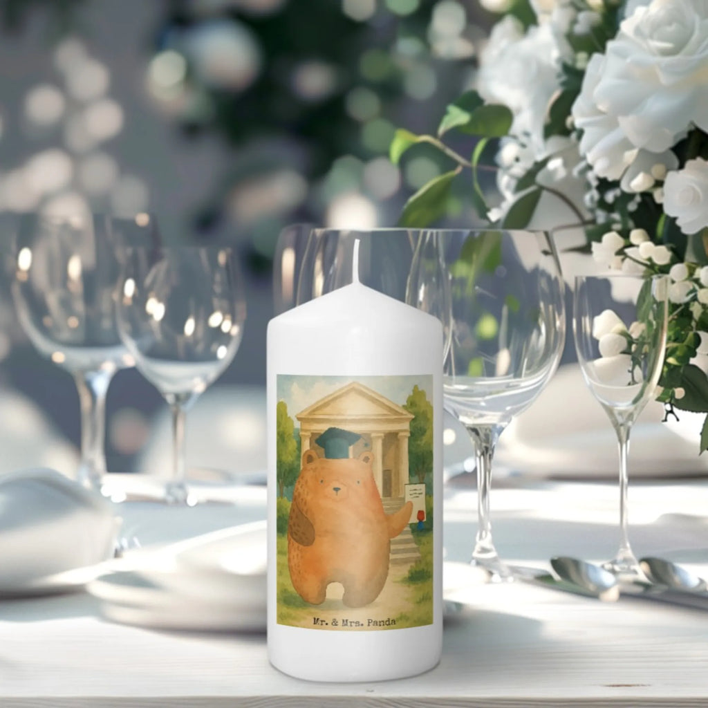 świeca Niedźwiedź Egzamin Design Kerze Für Taufe, Blockkerze, Stabkerze, Metall-Kerze, Stumpenkerze, Kerze Mit Gravur, Kerze Für Ostern, Tischkerze, Kerze Mit Prägung, Sojawachskerze, Bio-Kerze, Tafelkerze, Stearin­kerze, Kerze, Andachtskerze, Duftkerze, Votivkerze, Teelicht, Gartenkerze, Fair-Trade-Kerze, Kerze Mit Spruch, Glas-Kerze, Kerze Für Hochzeit, Kerze Als Gastgeschenk, Grabkerze, Stumpenkerzen-Set, Laternenkerze, Kerze Für Weihnachten, Kerze Für Firmung, Kerze Mit Duft, Kerze Für Geburtstag, Kerze Mit Motiv, Grablicht, Streukerze, Kerze Mit Fotoeinleger, Kerze Für Advent, Dinnerkerzenpaar, Handgemachte Kerze, Gedenkkerze, Kerze Für Kommunion, Dinnerkerze, Handgegossene Kerze, Kerze Mit Namensgravur, Kerze Ohne Duft, Trauerkerze, Outdoor-Kerze, Bär, Teddy, Teddybär, Zeugnis, Prüfungen, Abschluss, Abschlusszeugnis, Abitur, Prüfung bestanden