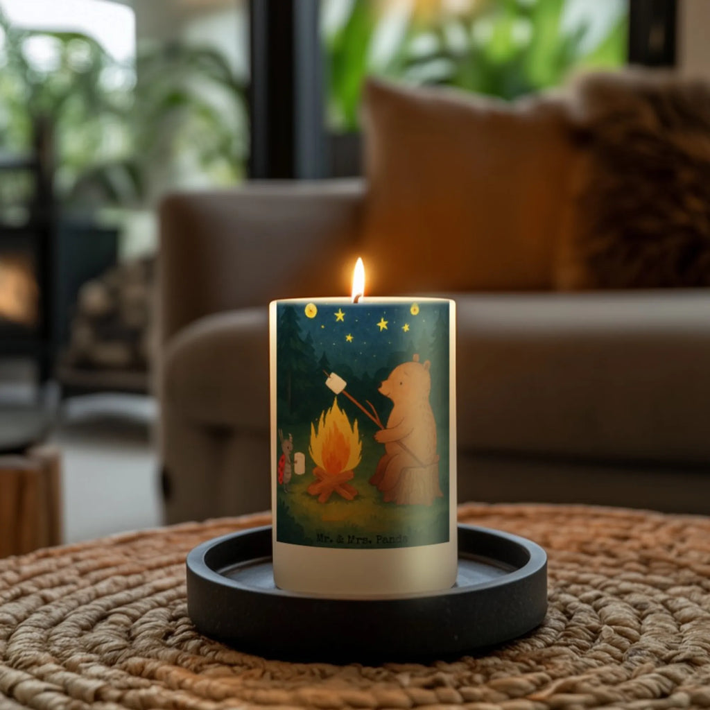 Kerze Bär & Marienkäfer Lagerfeuer Design Duftkerze, Streukerze, Kerze Mit Prägung, Grabkerze, Tafelkerze, Stumpenkerze, Kerze Mit Gravur, Gartenkerze, Kerze Für Hochzeit, Kerze Für Geburtstag, Gedenkkerze, Outdoor-Kerze, Metall-Kerze, Kerze Für Kommunion, Kerze Mit Duft, Kerze Für Weihnachten, Stearin­kerze, Kerze Für Taufe, Bio-Kerze, Teelicht, Handgemachte Kerze, Trauerkerze, Kerze Ohne Duft, Kerze Für Ostern, Kerze Mit Spruch, Kerze Mit Motiv, Laternenkerze, Handgegossene Kerze, Sojawachskerze, Glas-Kerze, Kerze Für Firmung, Dinnerkerze, Kerze Für Advent, Kerze Mit Fotoeinleger, Kerze Als Gastgeschenk, Stumpenkerzen-Set, Andachtskerze, Fair-Trade-Kerze, Votivkerze, Blockkerze, Stabkerze, Kerze Mit Namensgravur, Grablicht, Dinnerkerzenpaar, Tischkerze, Kerze, Bär, Teddy, Teddybär, Lagerfeuer
