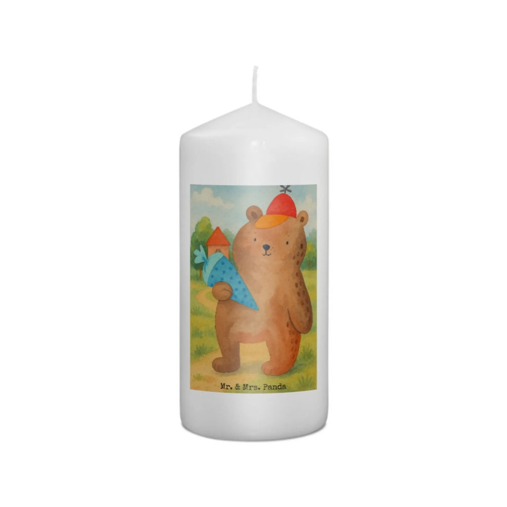 Kerze Bär Schultüte Design Handgegossene Kerze, Trauerkerze, Stearin­kerze, Teelicht, Grablicht, Gartenkerze, Tafelkerze, Stumpenkerze, Dinnerkerzenpaar, Kerze Für Weihnachten, Tischkerze, Streukerze, Stabkerze, Kerze Für Ostern, Kerze Mit Duft, Duftkerze, Kerze Als Gastgeschenk, Bio-Kerze, Kerze Ohne Duft, Kerze, Kerze Für Advent, Dinnerkerze, Kerze Mit Gravur, Outdoor-Kerze, Gedenkkerze, Votivkerze, Kerze Für Firmung, Kerze Mit Prägung, Kerze Für Taufe, Metall-Kerze, Kerze Für Kommunion, Kerze Mit Spruch, Sojawachskerze, Glas-Kerze, Stumpenkerzen-Set, Kerze Für Hochzeit, Grabkerze, Andachtskerze, Kerze Mit Motiv, Kerze Für Geburtstag, Kerze Mit Fotoeinleger, Handgemachte Kerze, Blockkerze, Laternenkerze, Kerze Mit Namensgravur, Fair-Trade-Kerze, Bär, Teddy, Teddybär, Bär Motiv, Grundschule, Schultüte, Einschulung Geschenk, Schulbeginn, Erster Schultag Geschenk, Schulanfang, Schule Geschenk